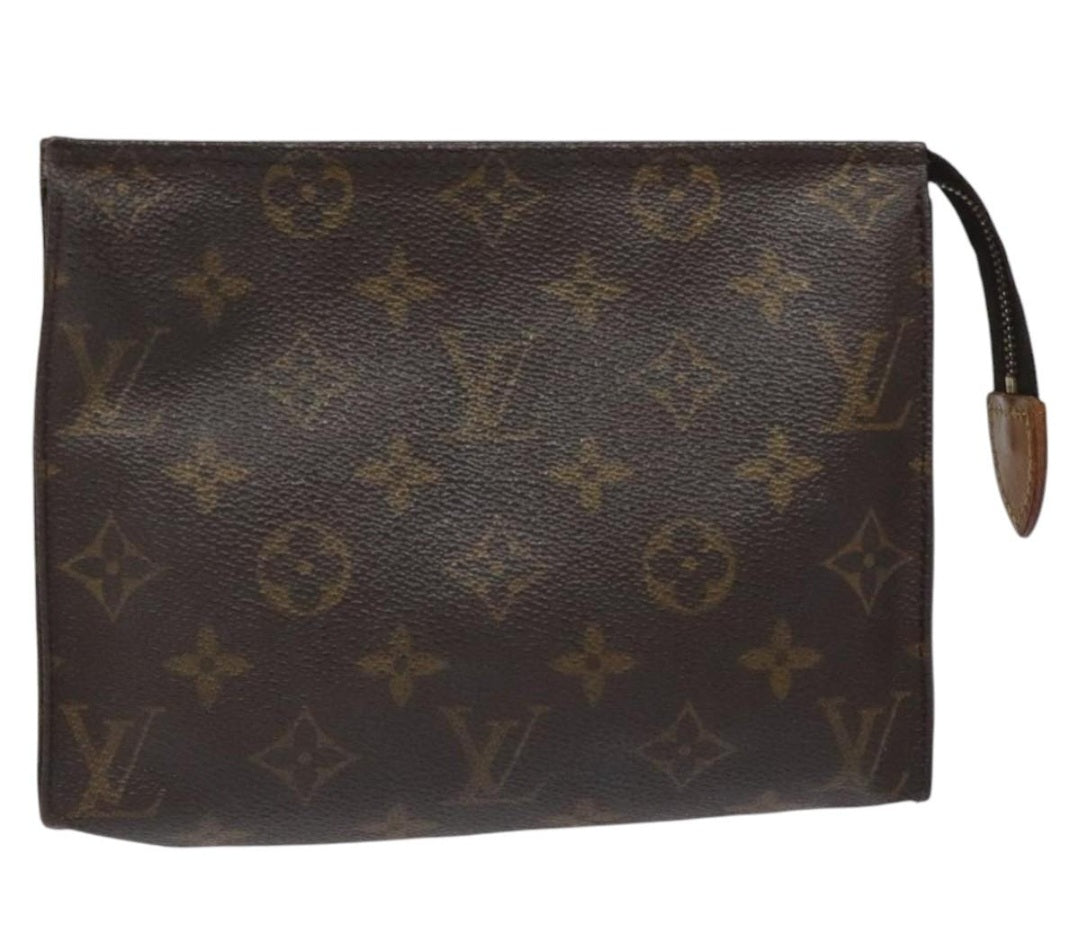 Louis Vuitton Toiletry 19