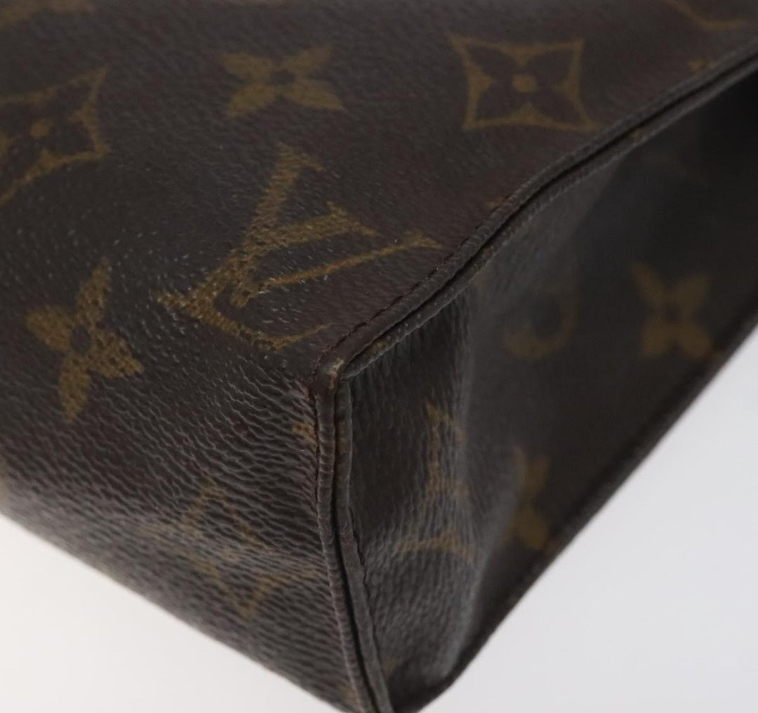 Louis Vuitton Toiletry 19