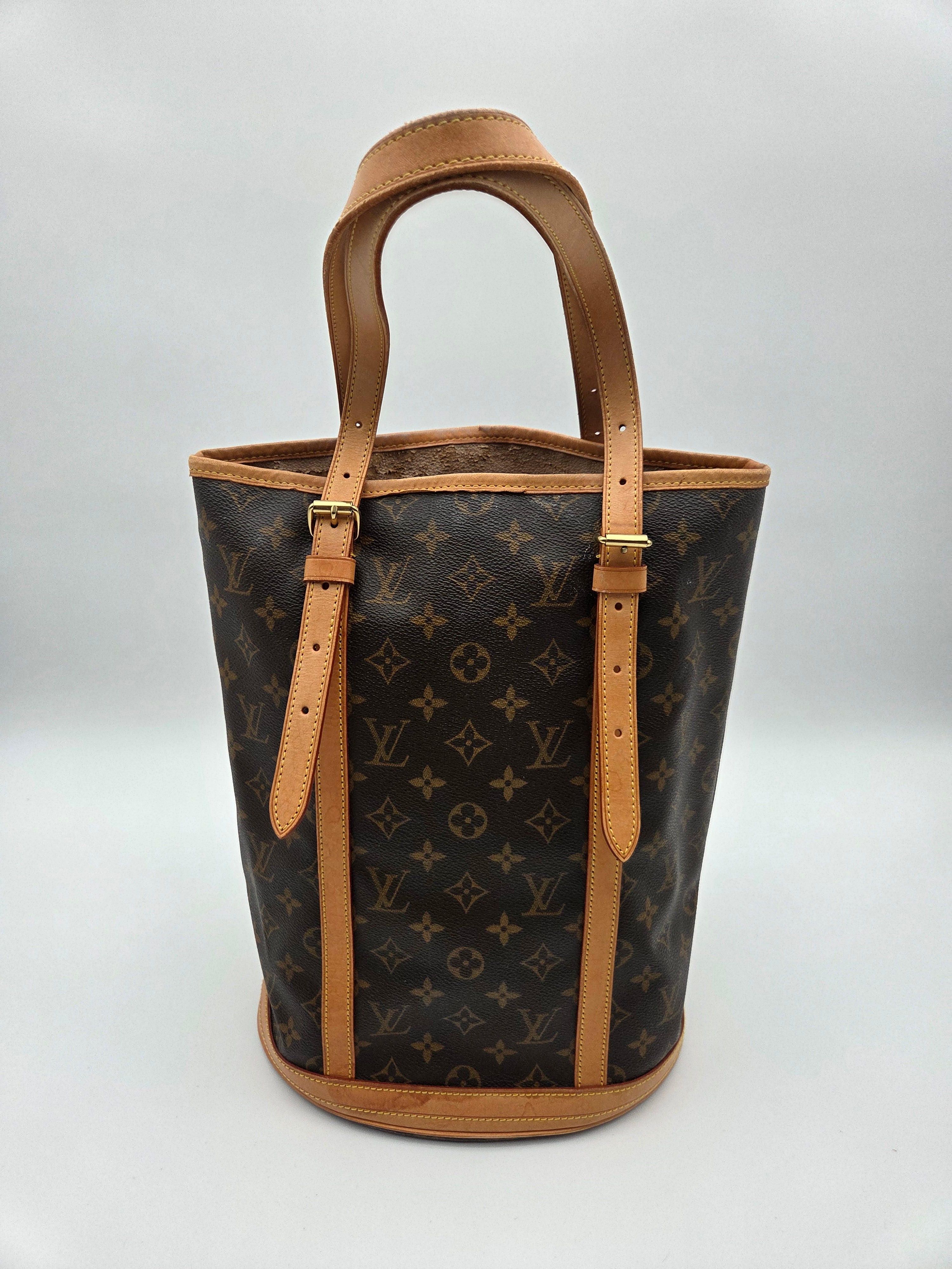 Louis Vuitton Bucket Bag GM