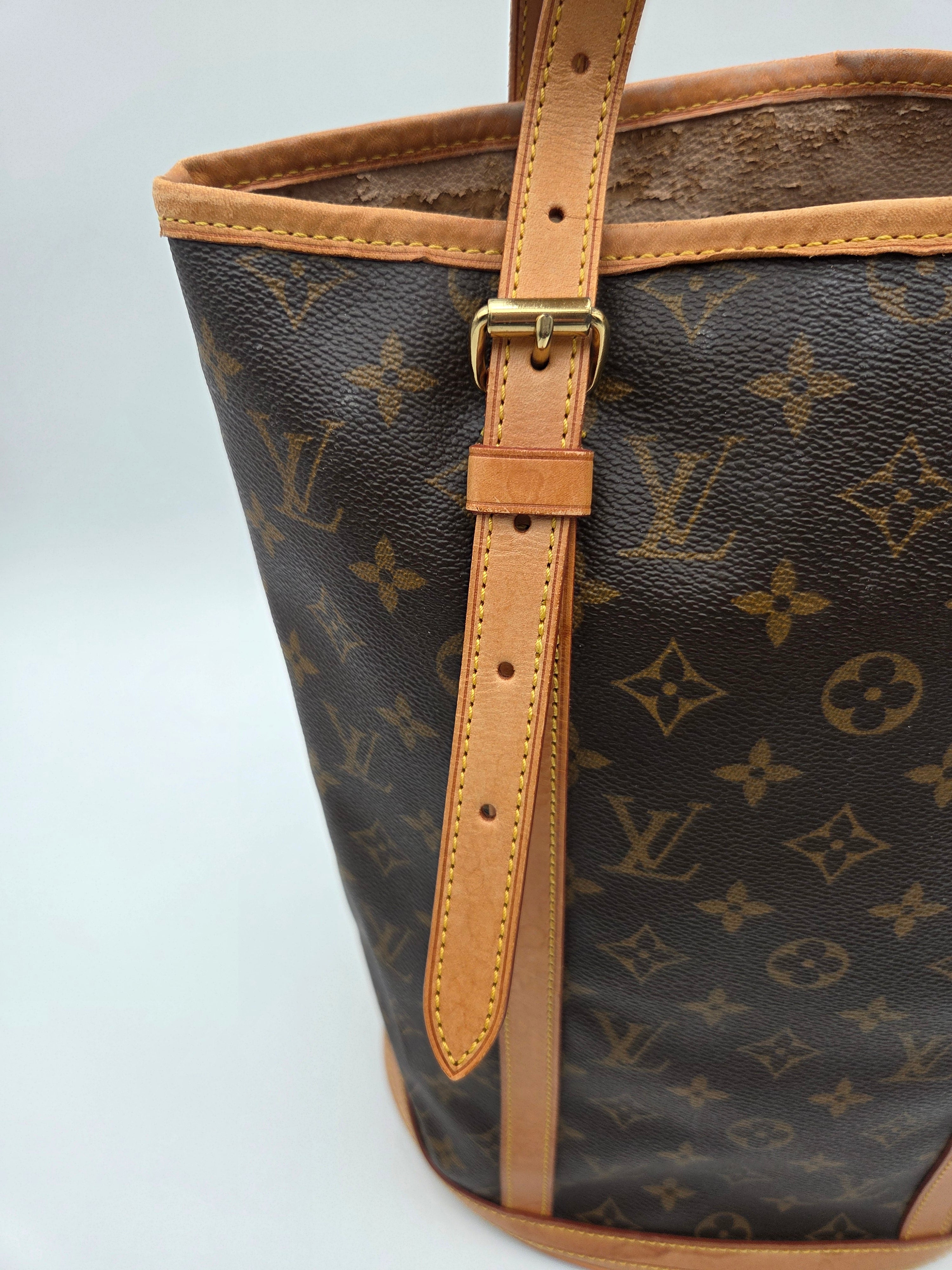 Louis Vuitton Bucket Bag GM
