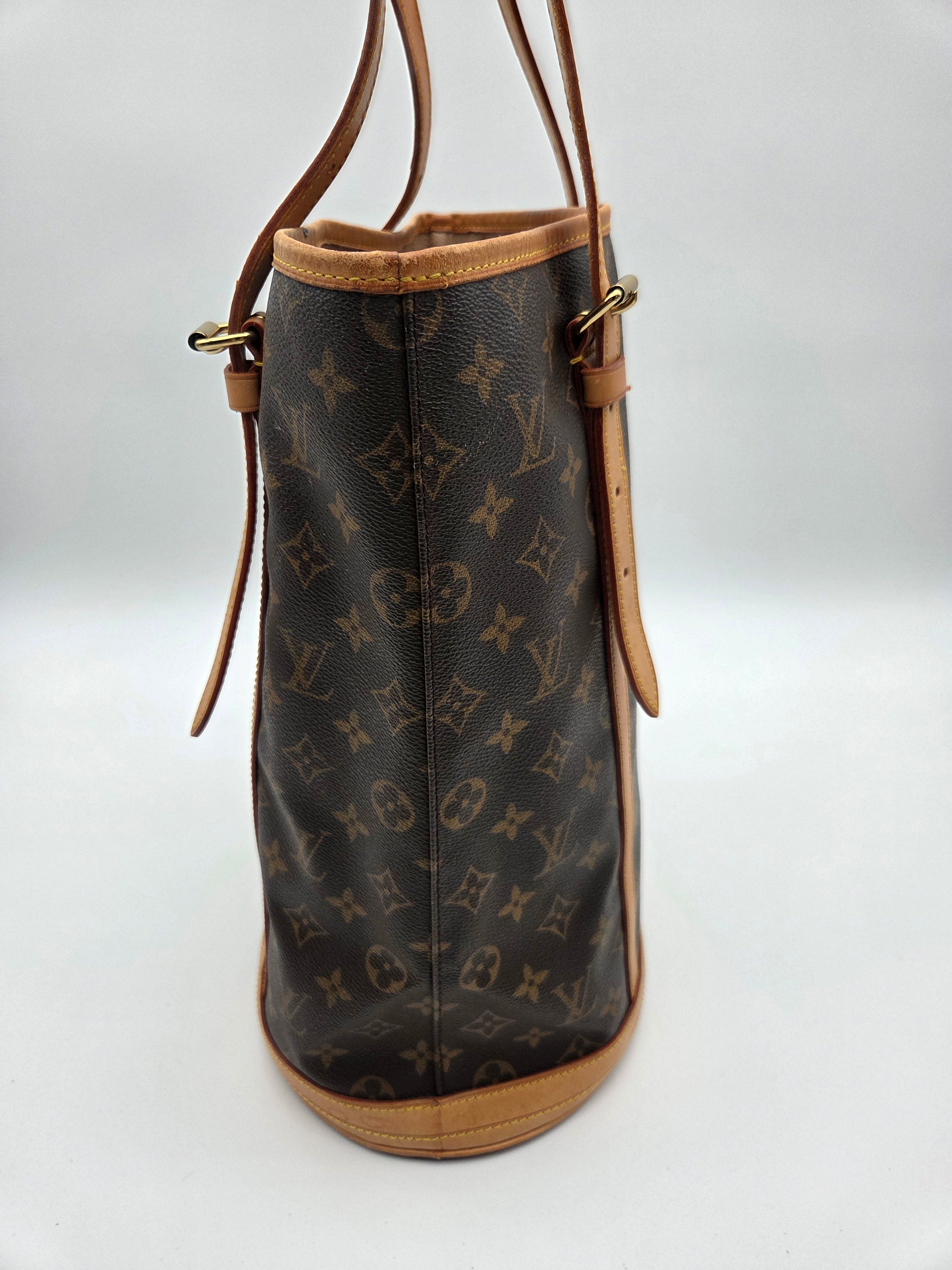 Louis Vuitton Bucket Bag GM