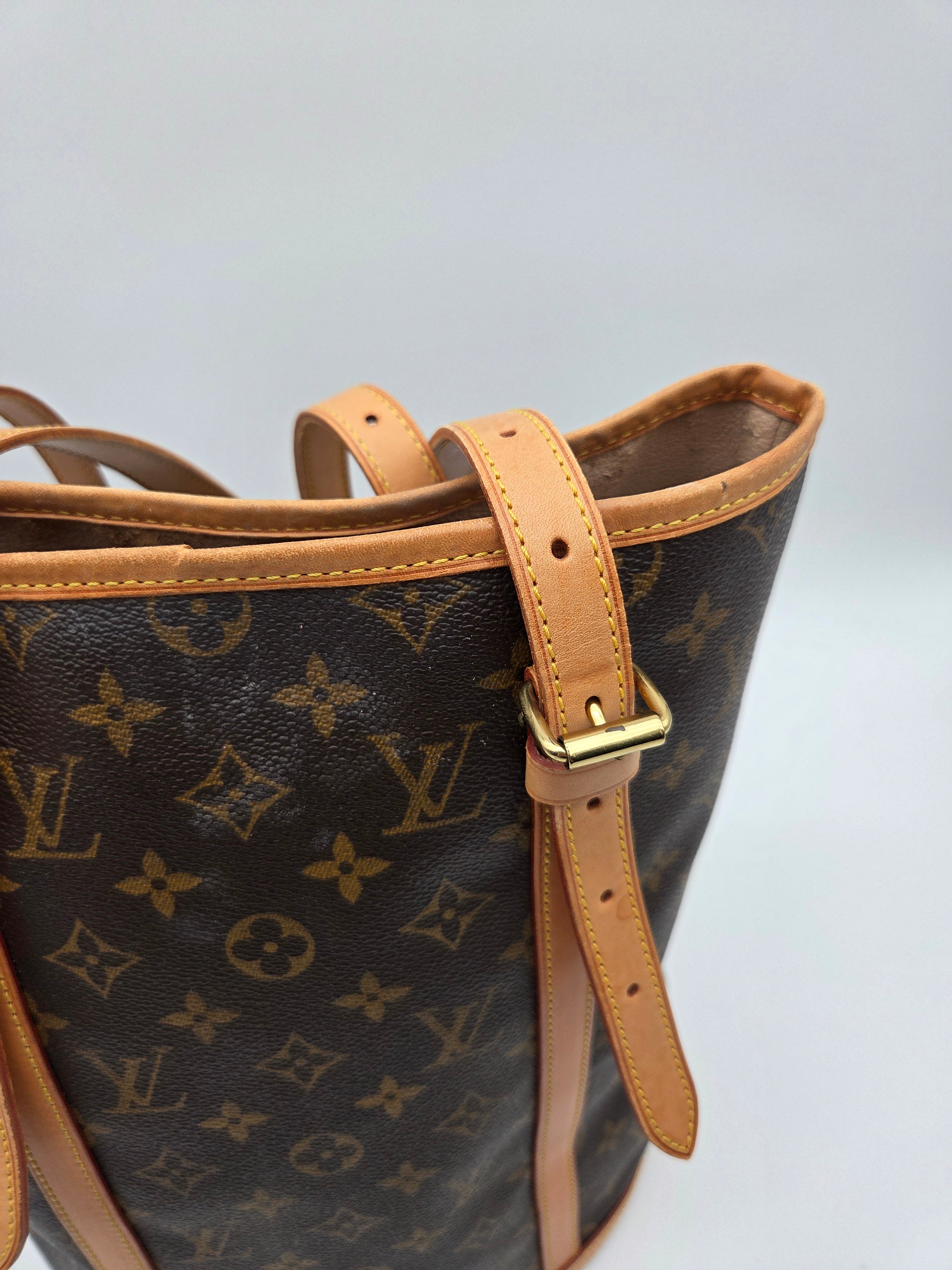 Louis Vuitton Bucket Bag GM