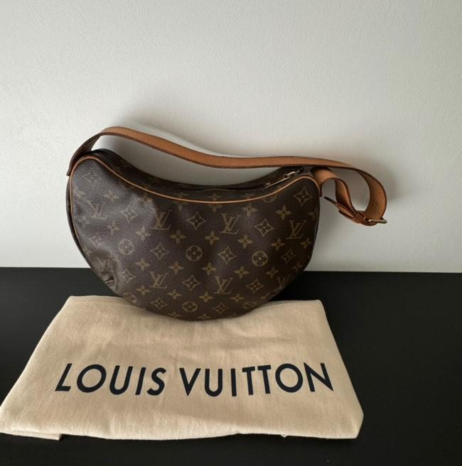 Louis Vuitton Croissant PM