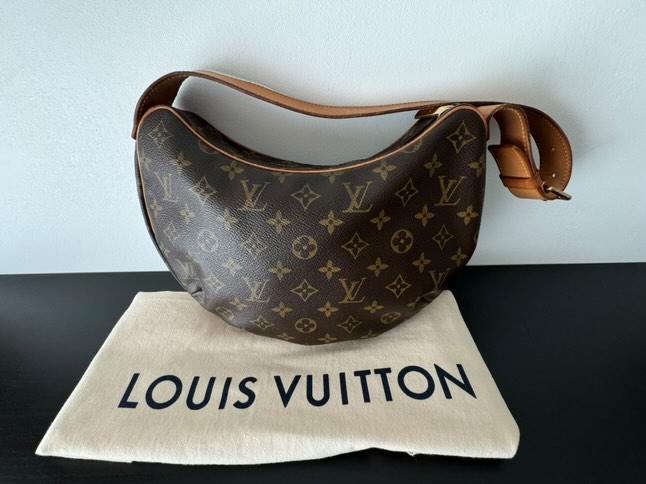 Louis Vuitton Croissant PM