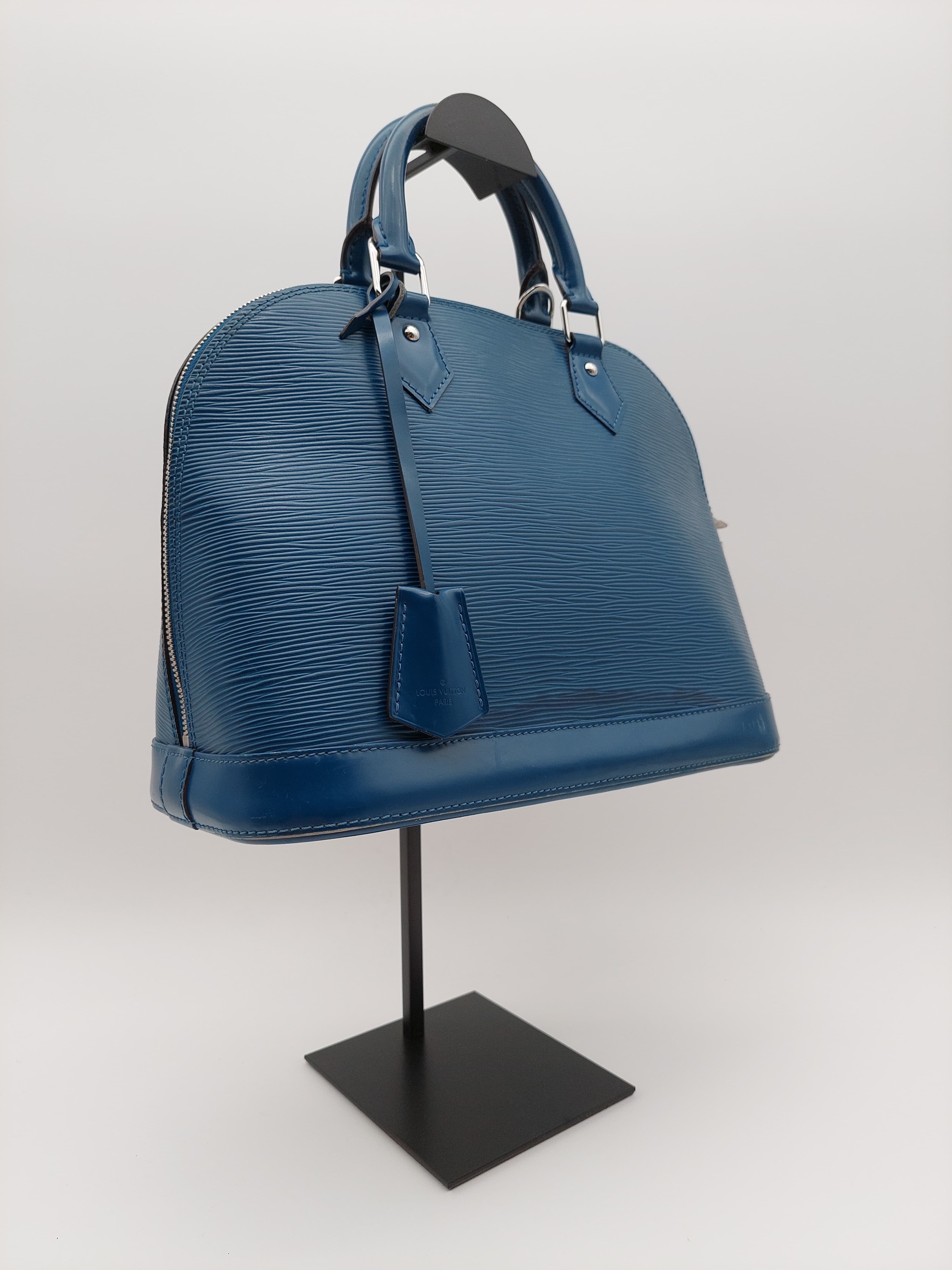 Louis Vuitton Alma PM Epi