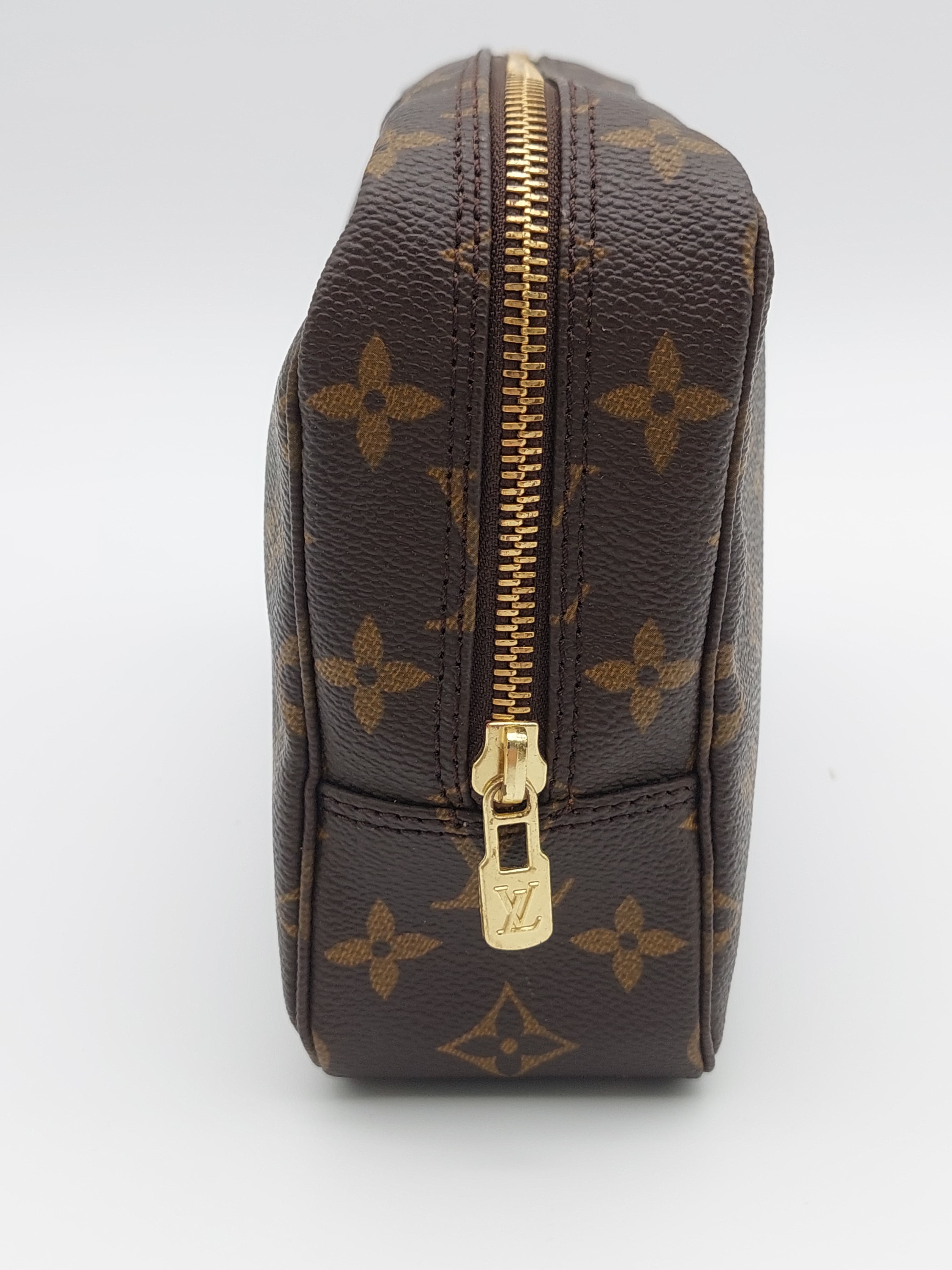 Louis Vuitton Trousse Toilette 23