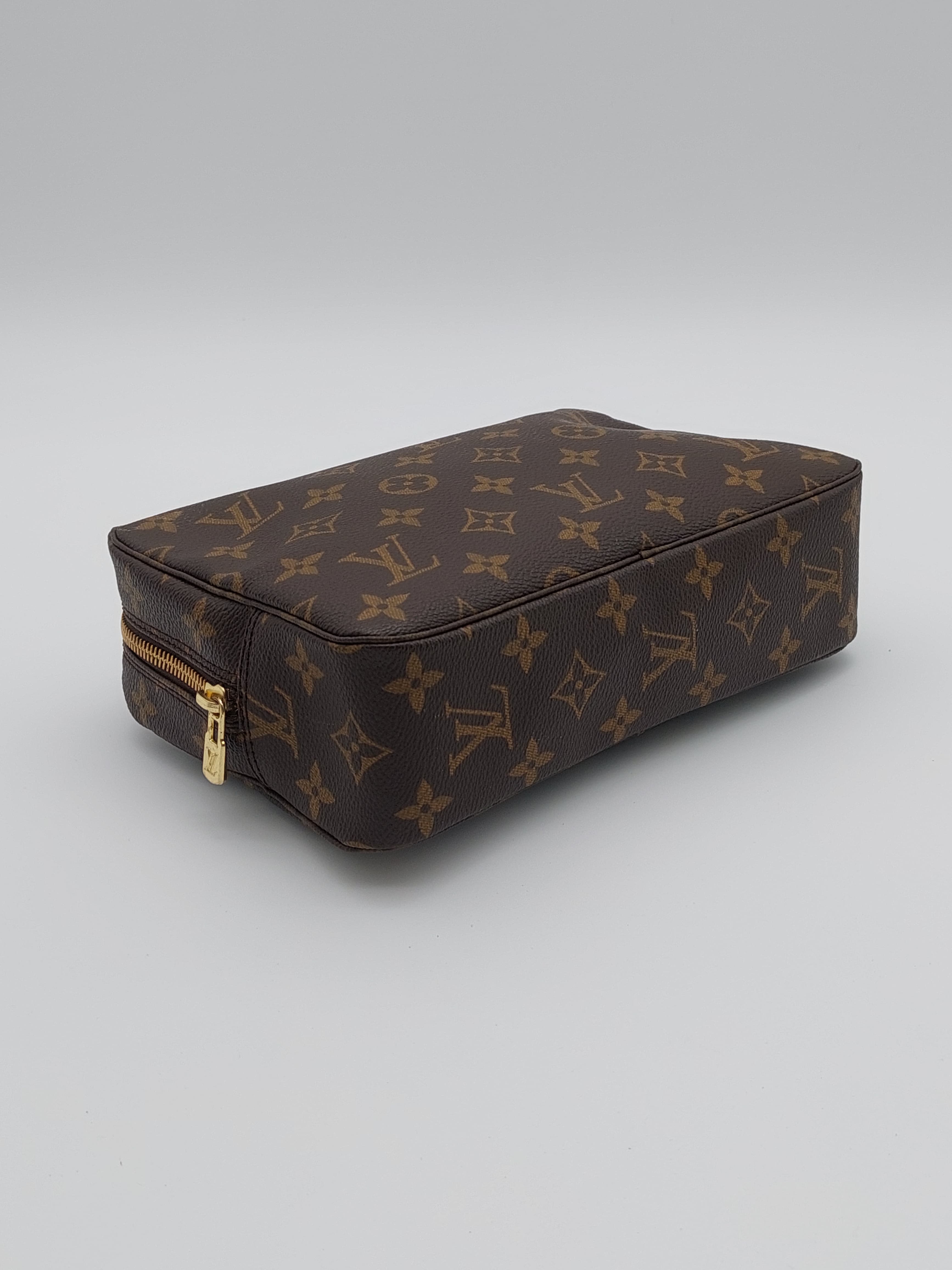 Louis Vuitton Trousse Toilette 23