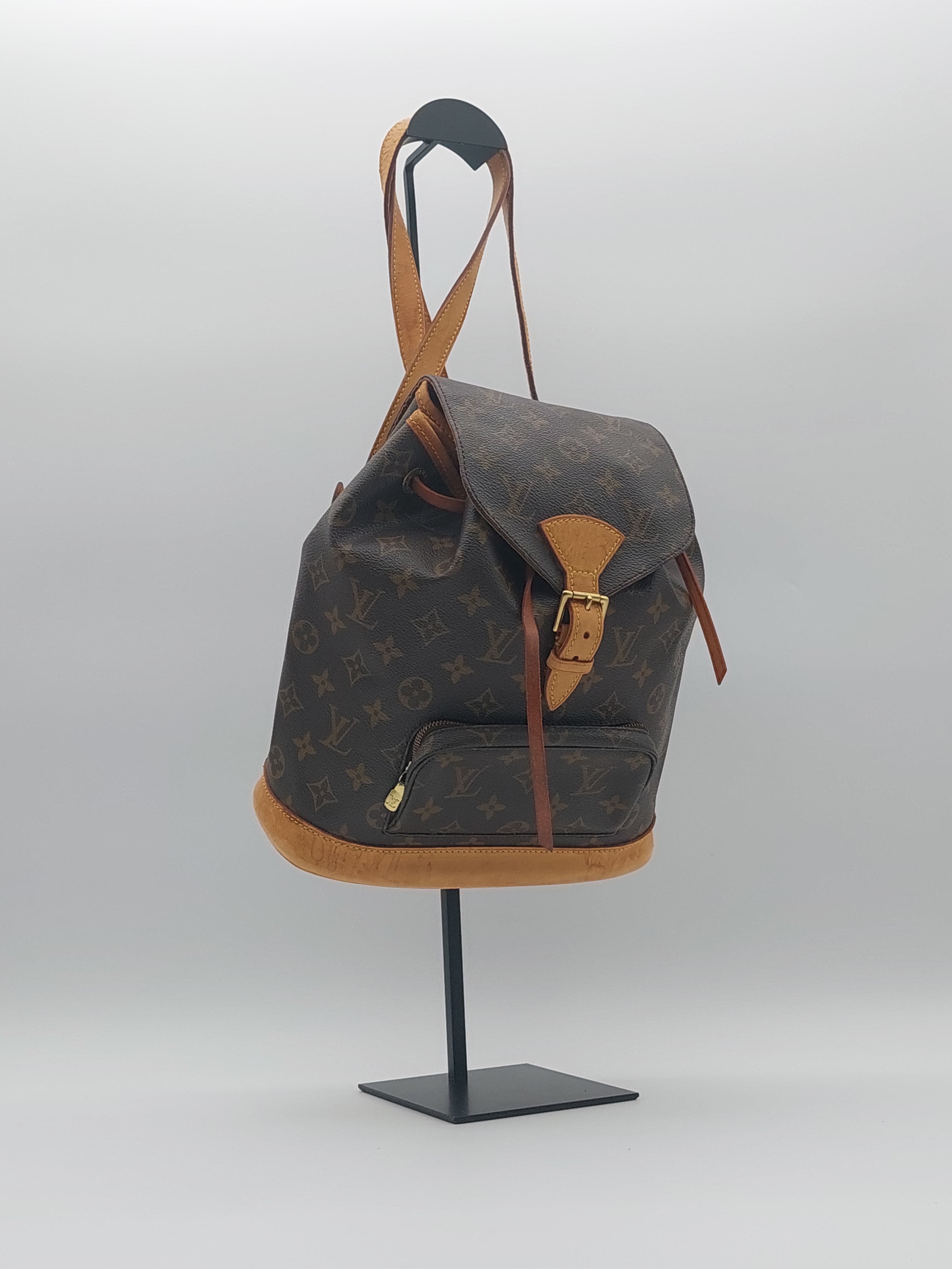 Louis Vuitton Montsouris MM