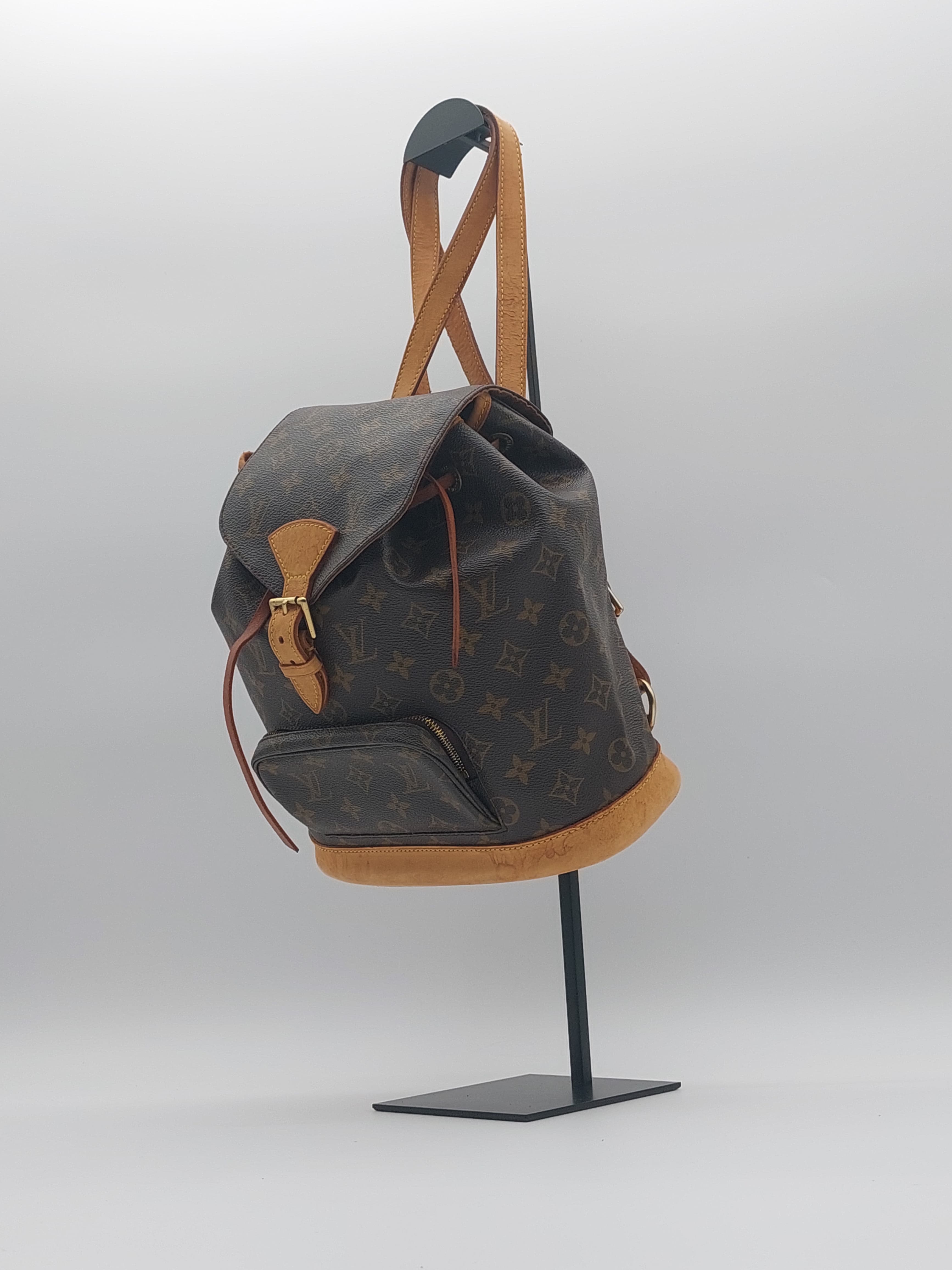 Louis Vuitton Montsouris MM