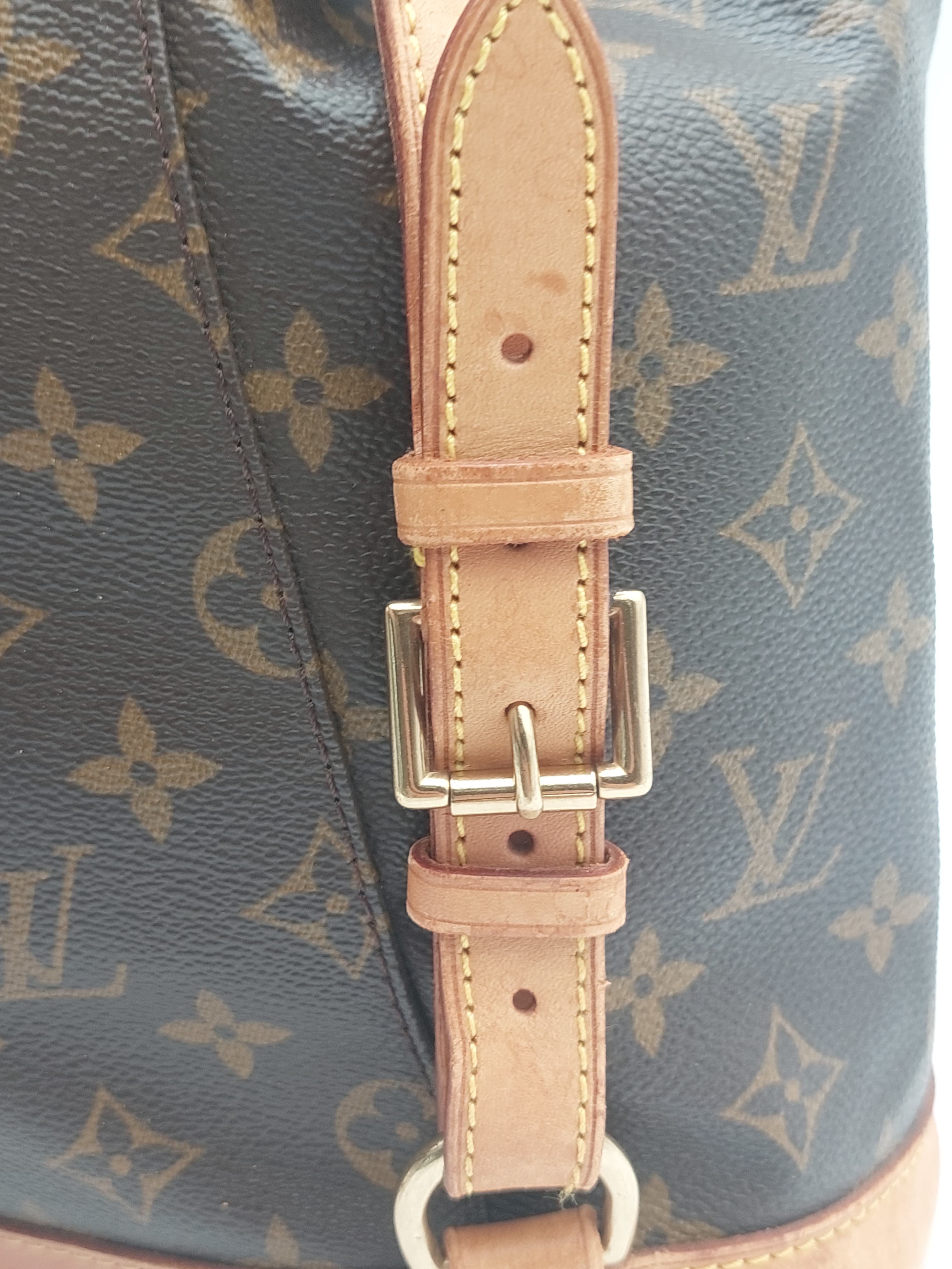 Louis Vuitton Montsouris MM