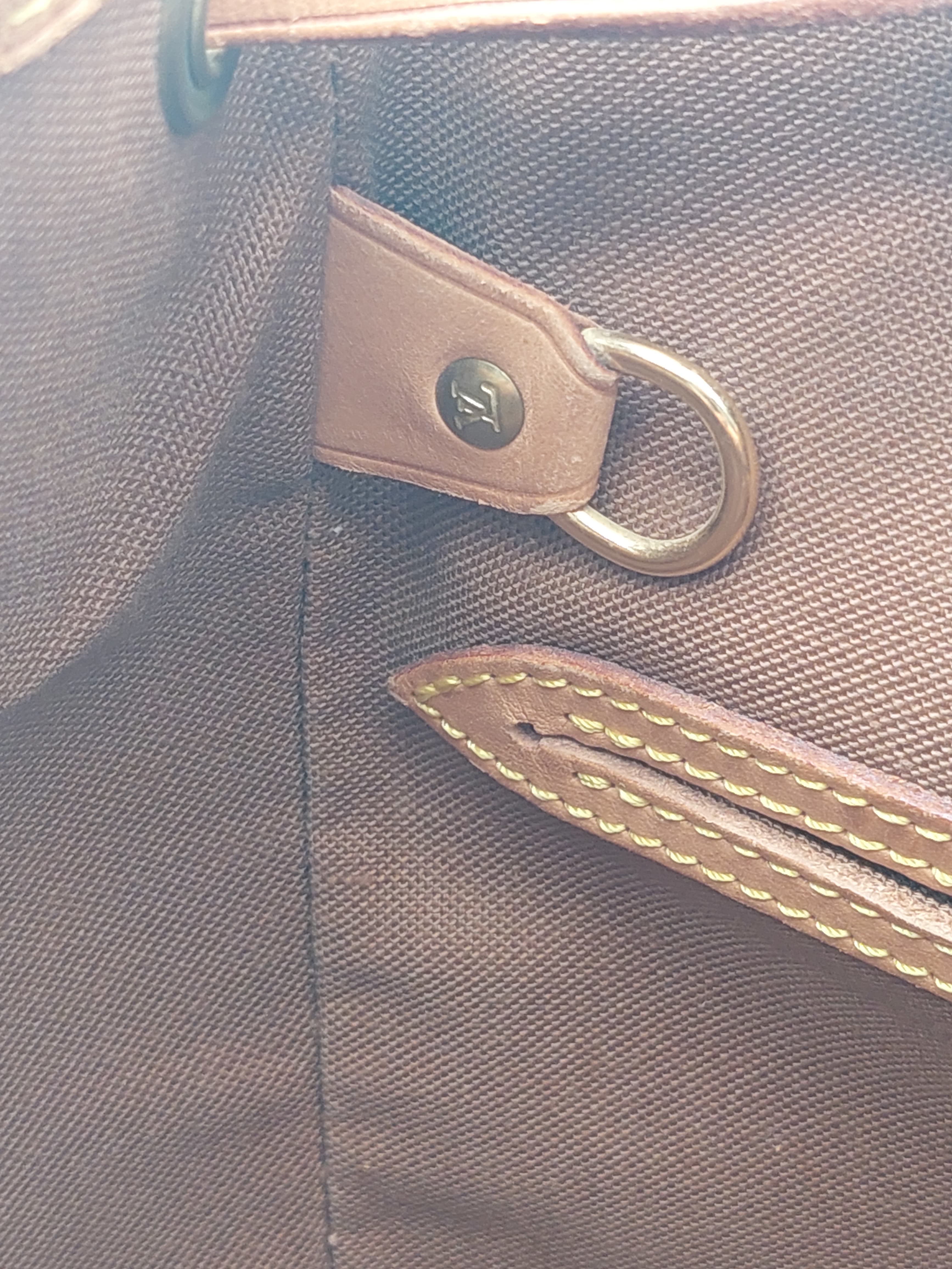 Louis Vuitton Montsouris MM