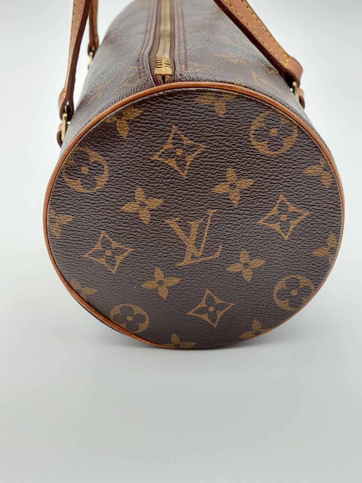 Louis Vuitton Papillon 26
