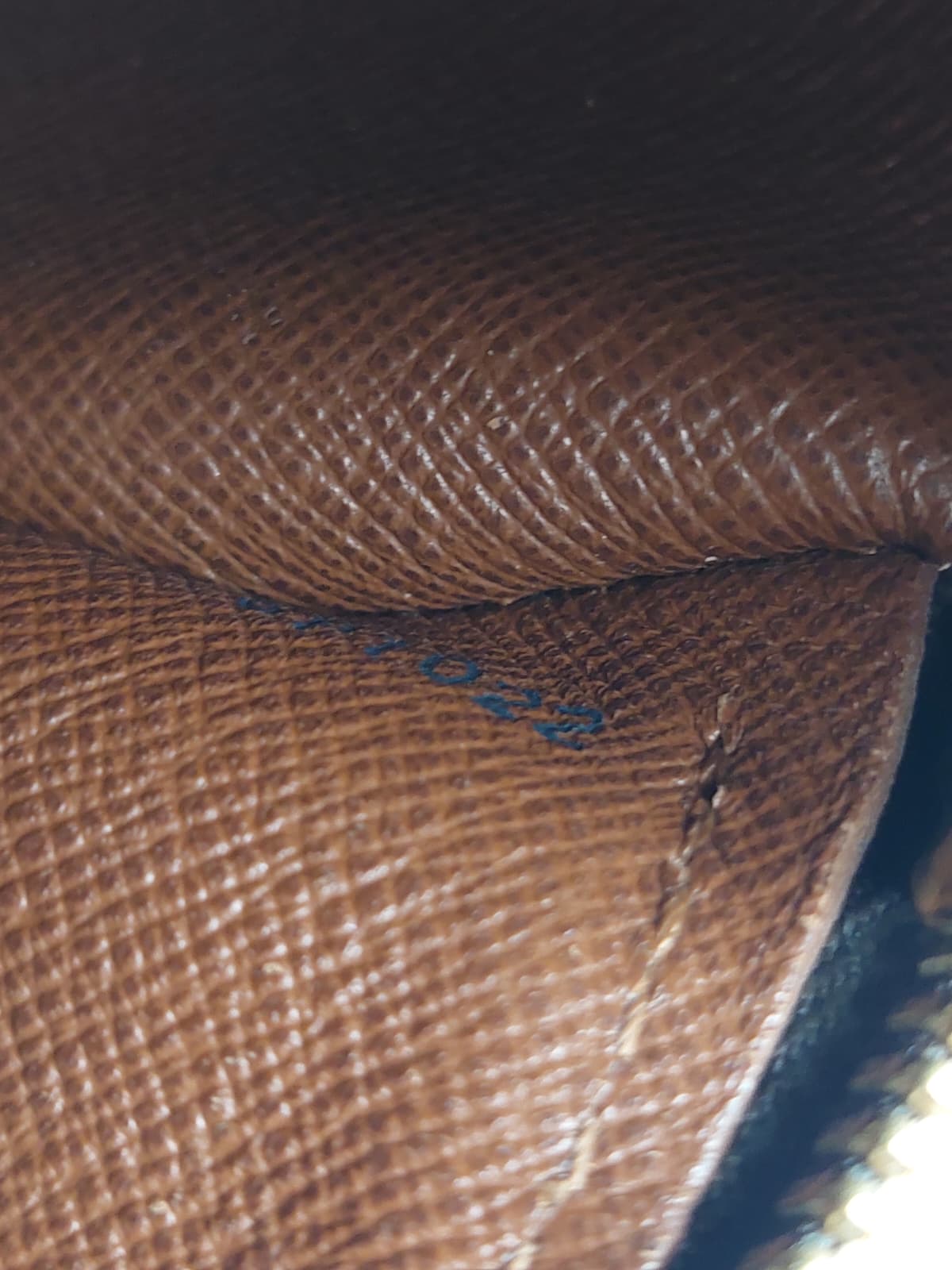 Louis Vuitton Papillon 26