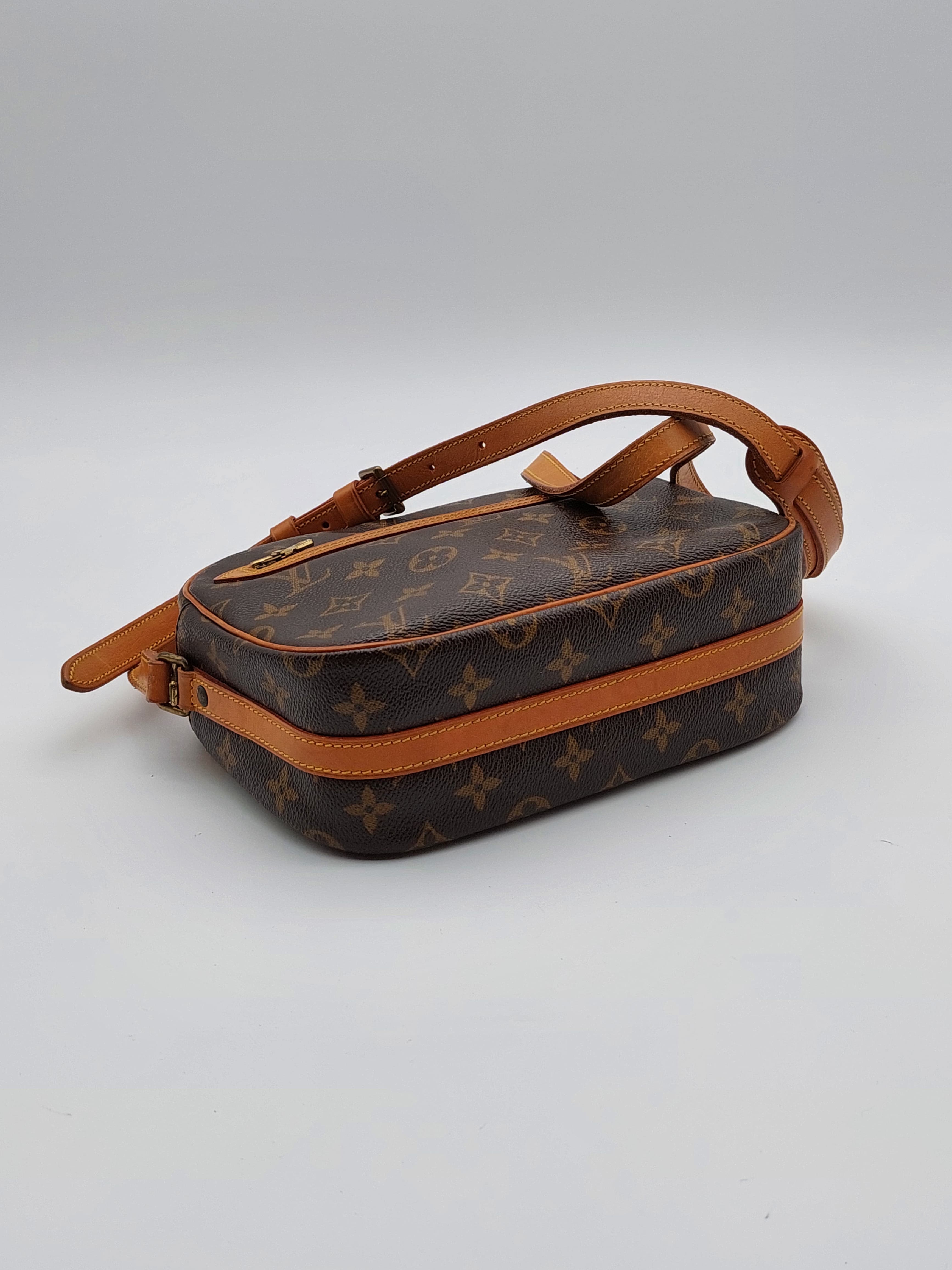 Louis Vuitton Senlis