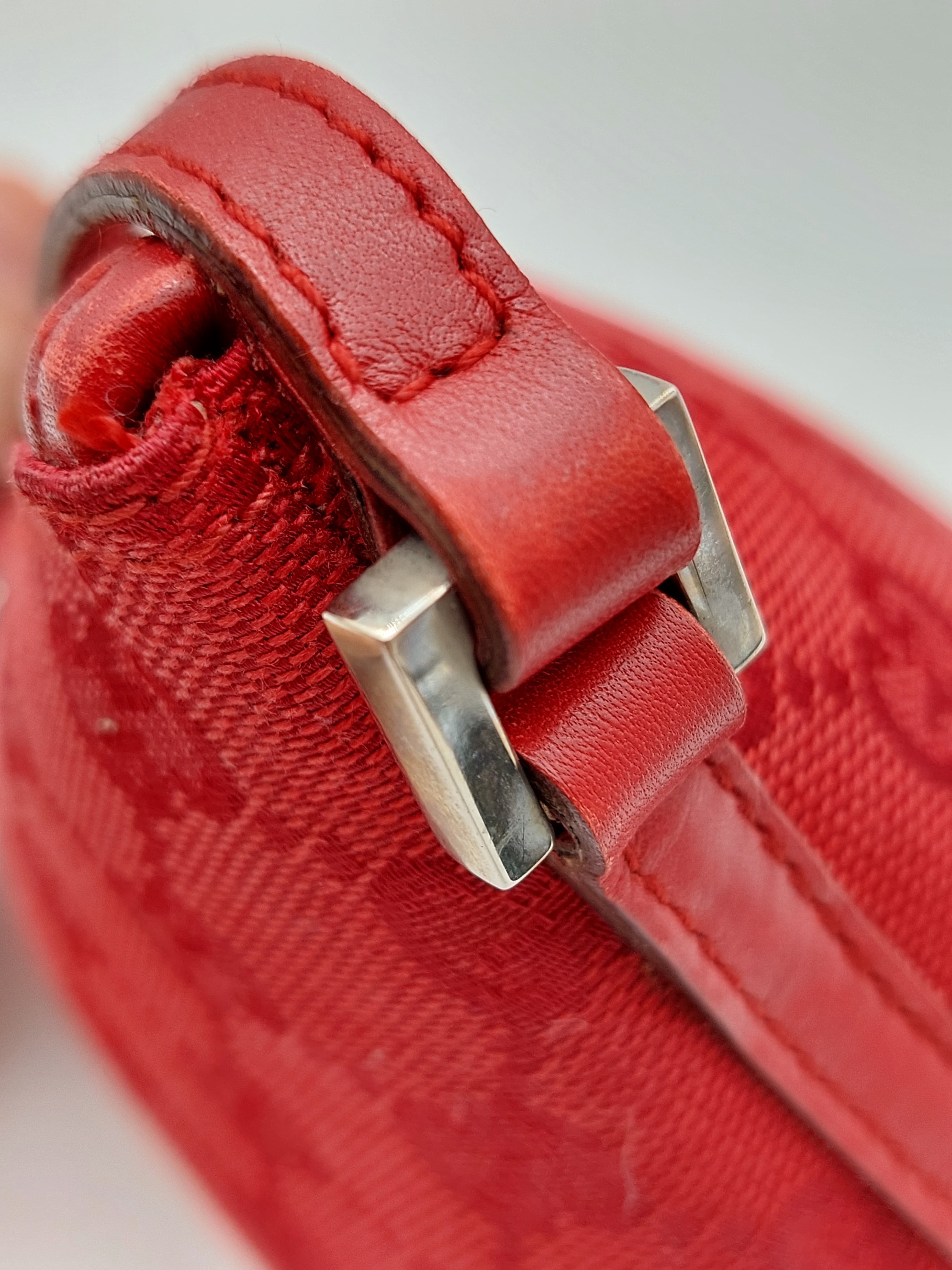 Gucci Boat Pochette