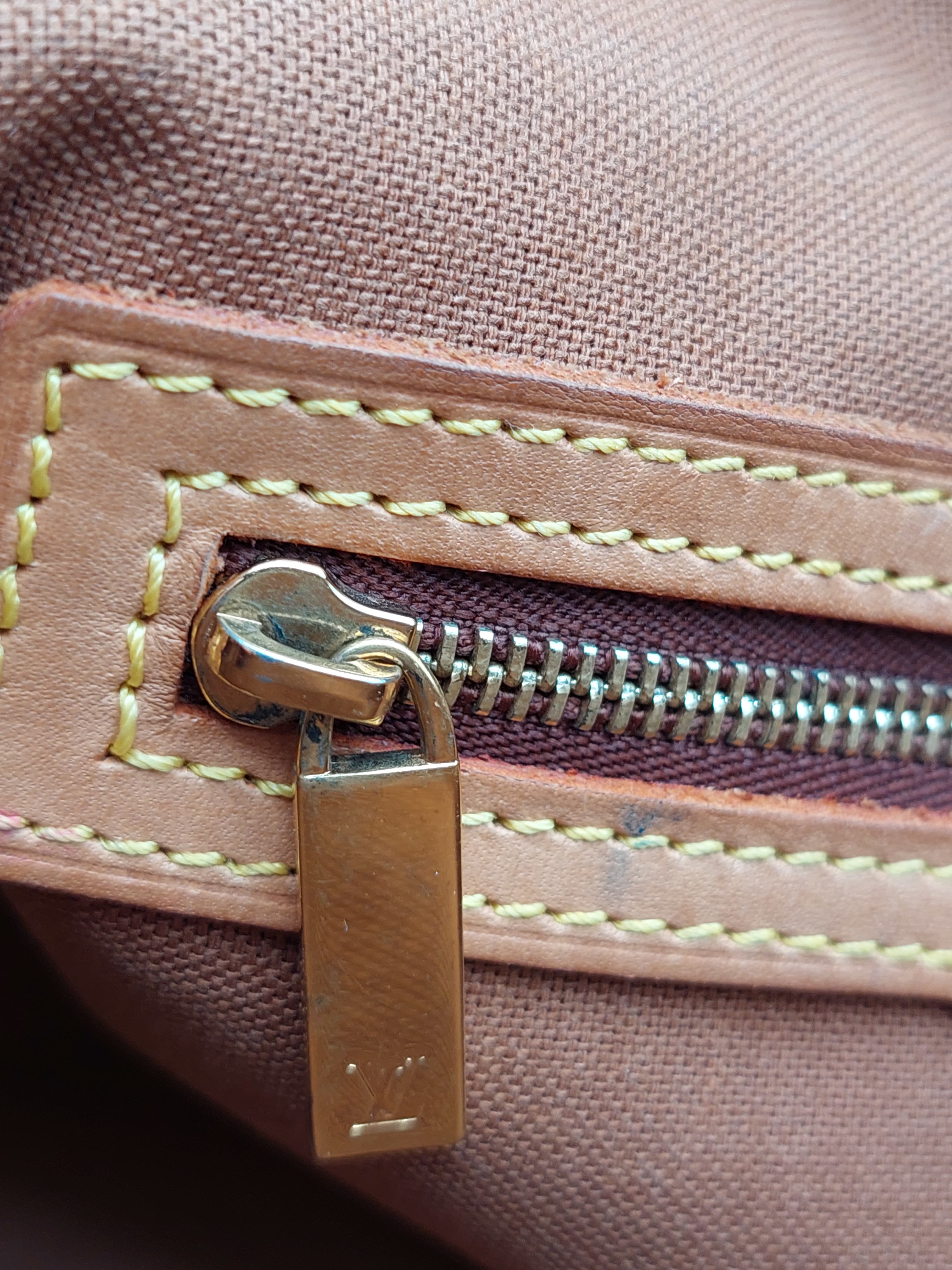 Louis Vuitton Mini Looping