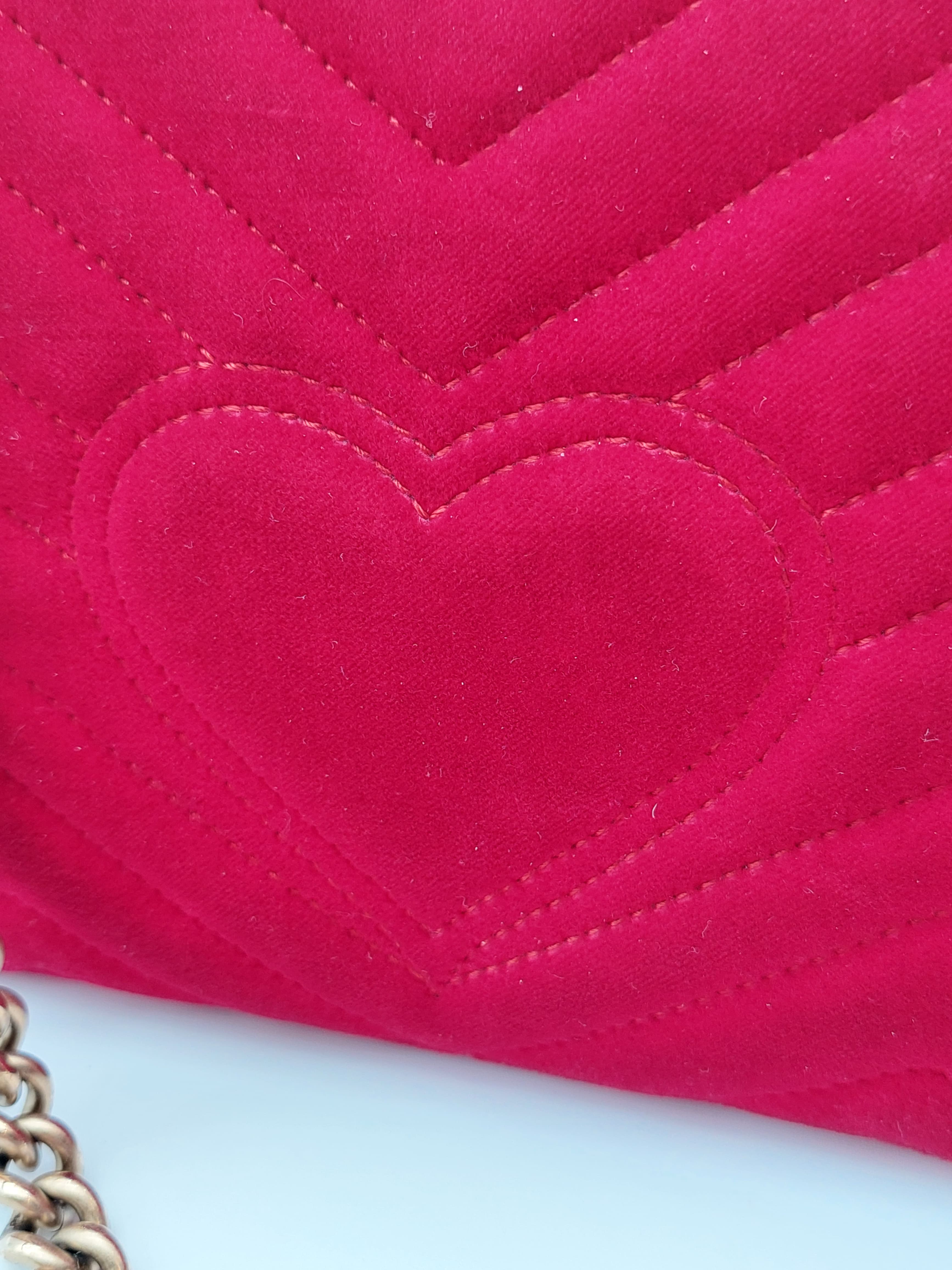 Gucci Marmont velvet red