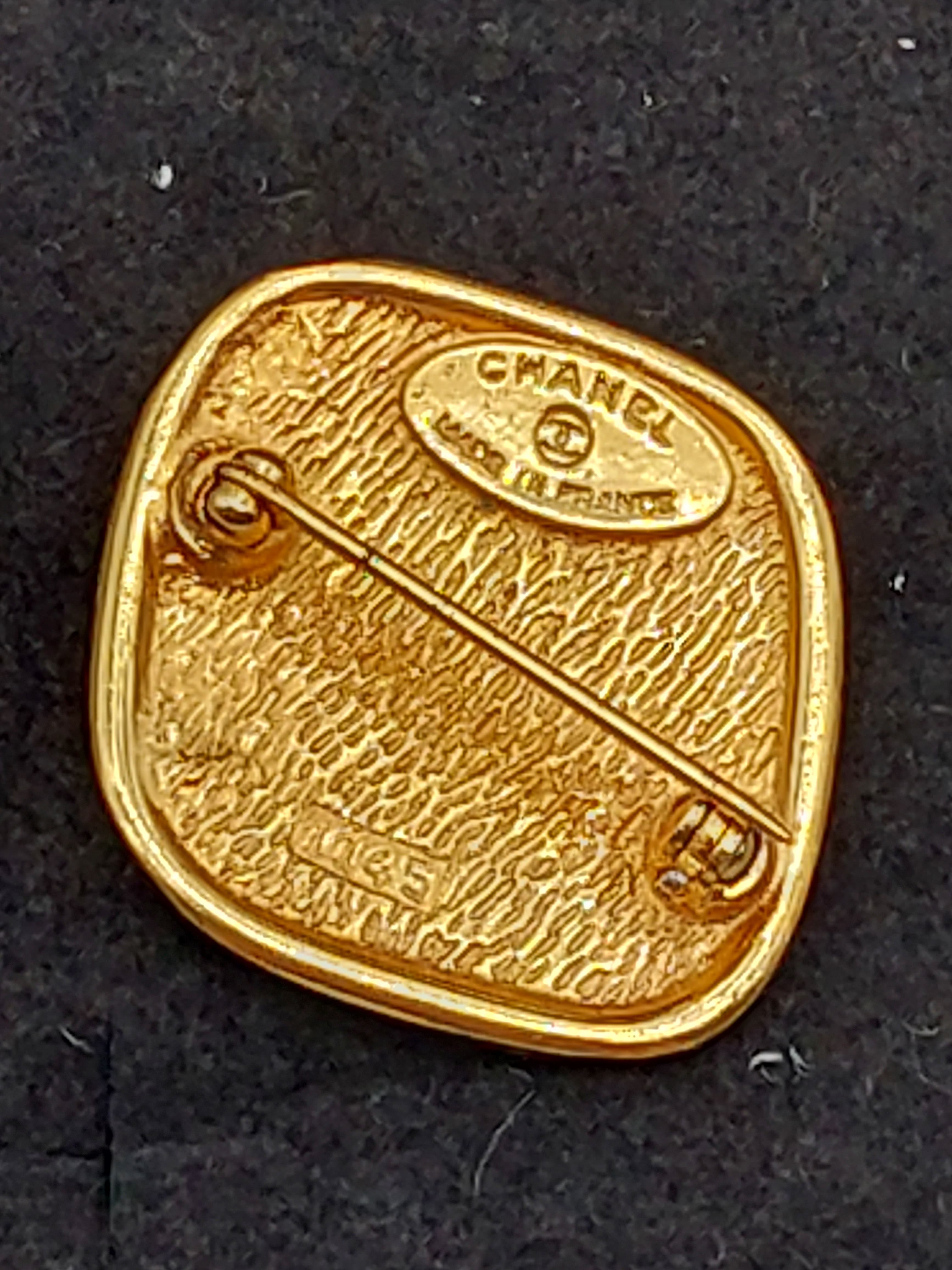 Rue Cambon Broche