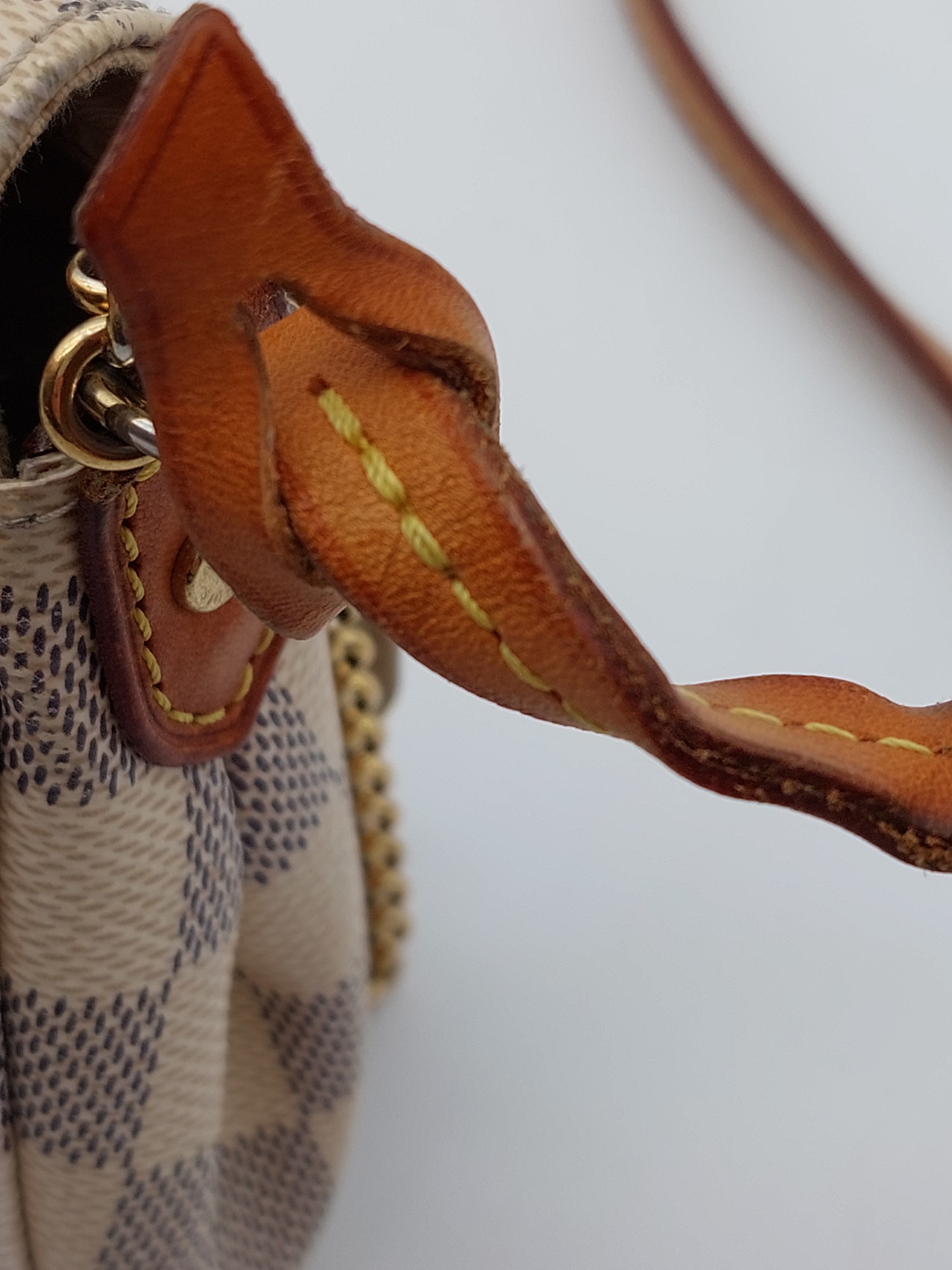 Favorite PM Damier Azur