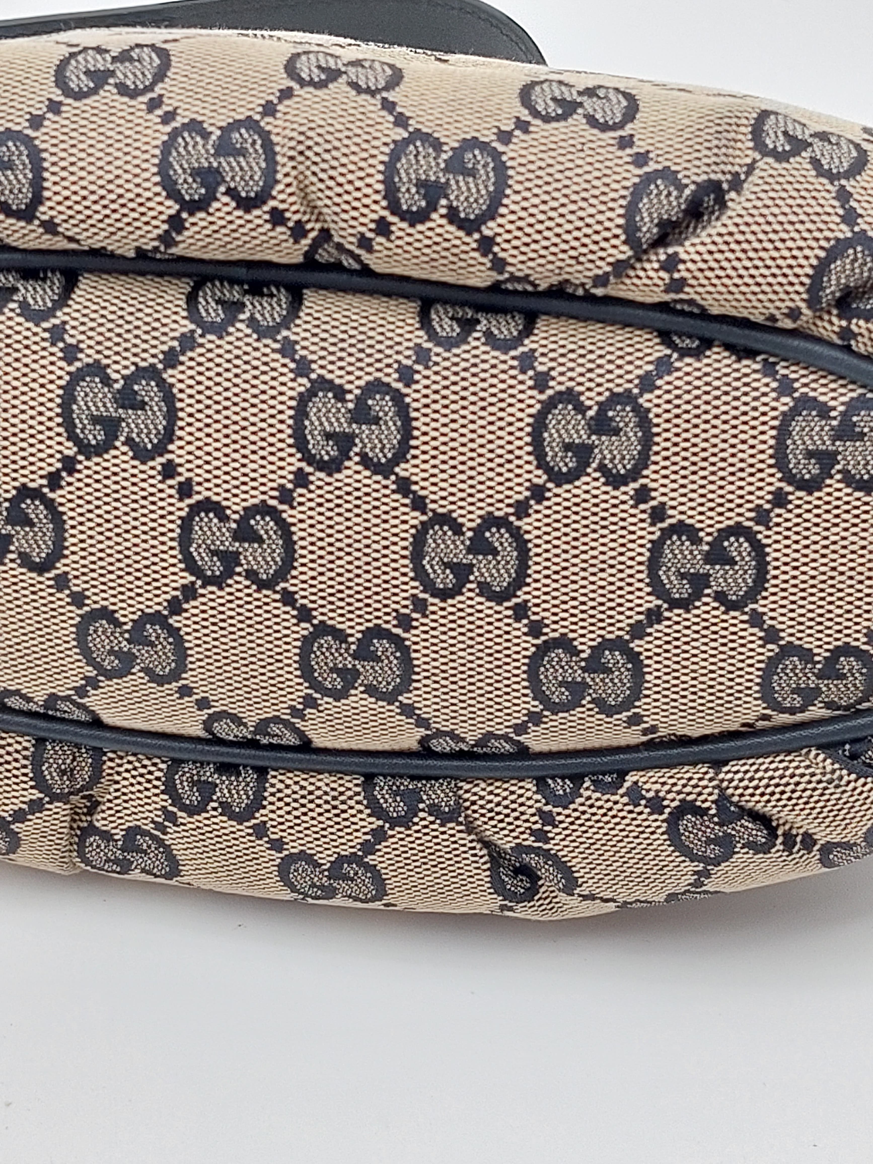 GG Canvas Pochette