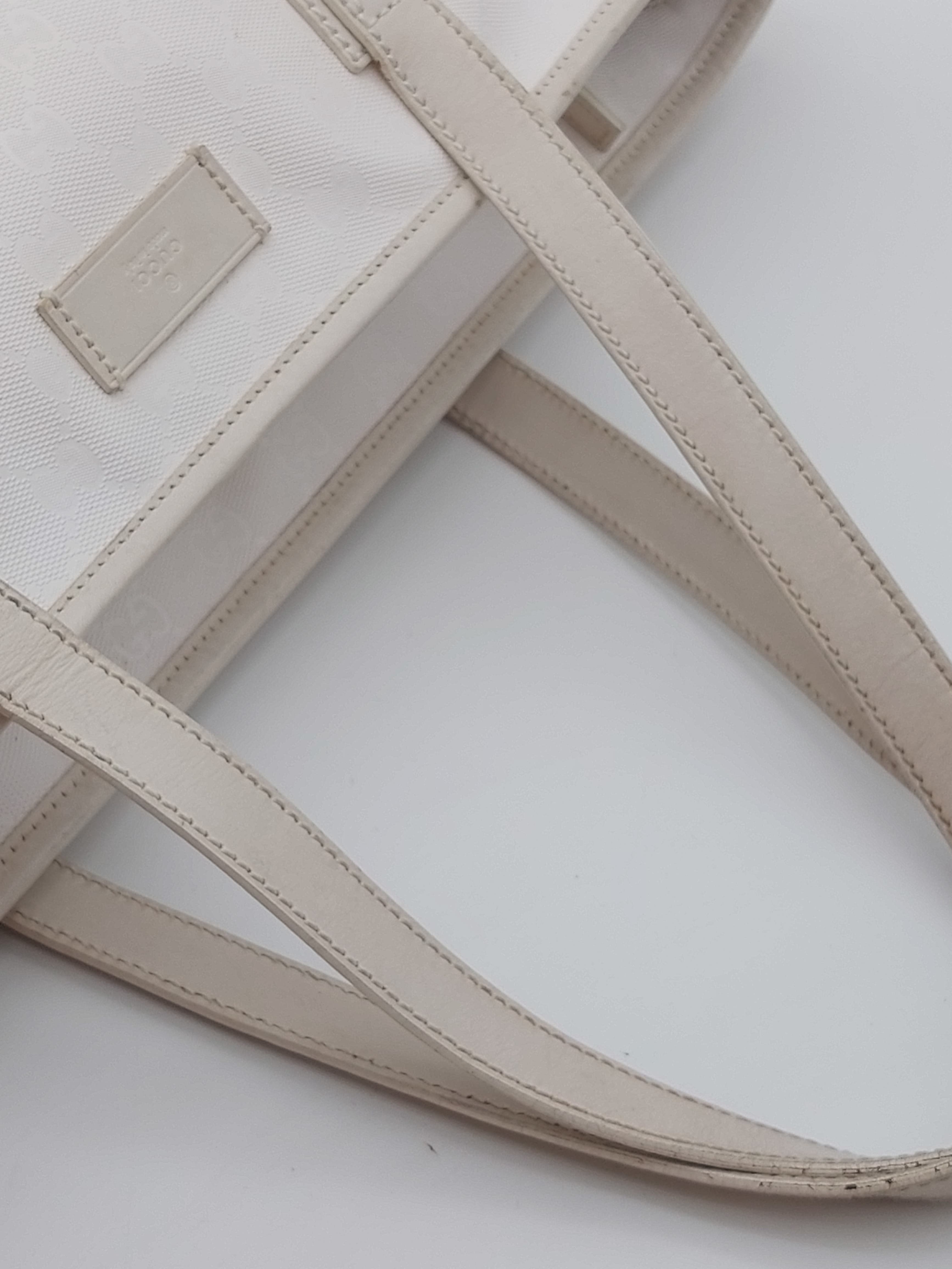 GG Canvas Shoulderbag