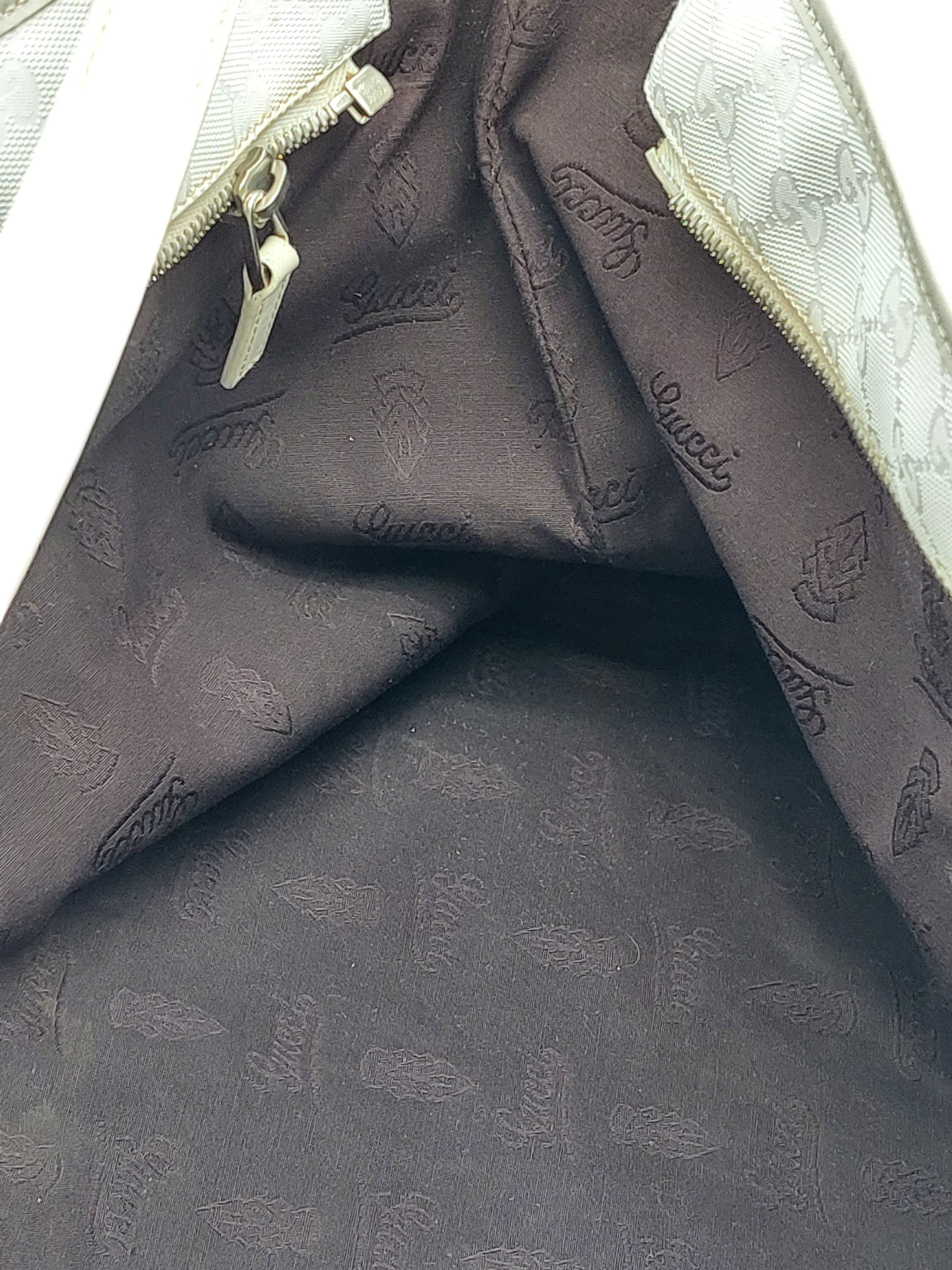 GG Canvas Shoulderbag