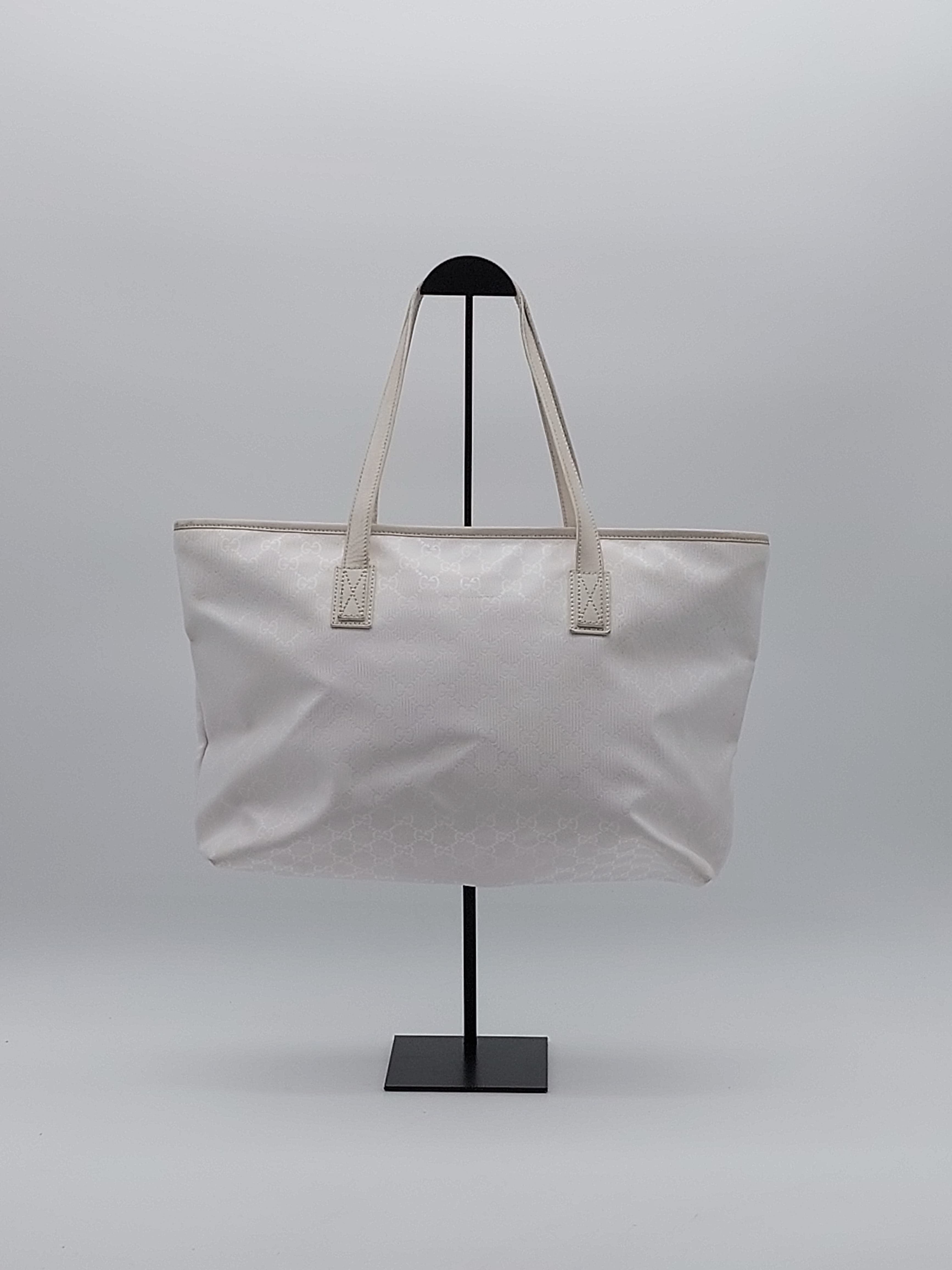GG Canvas Shoulderbag