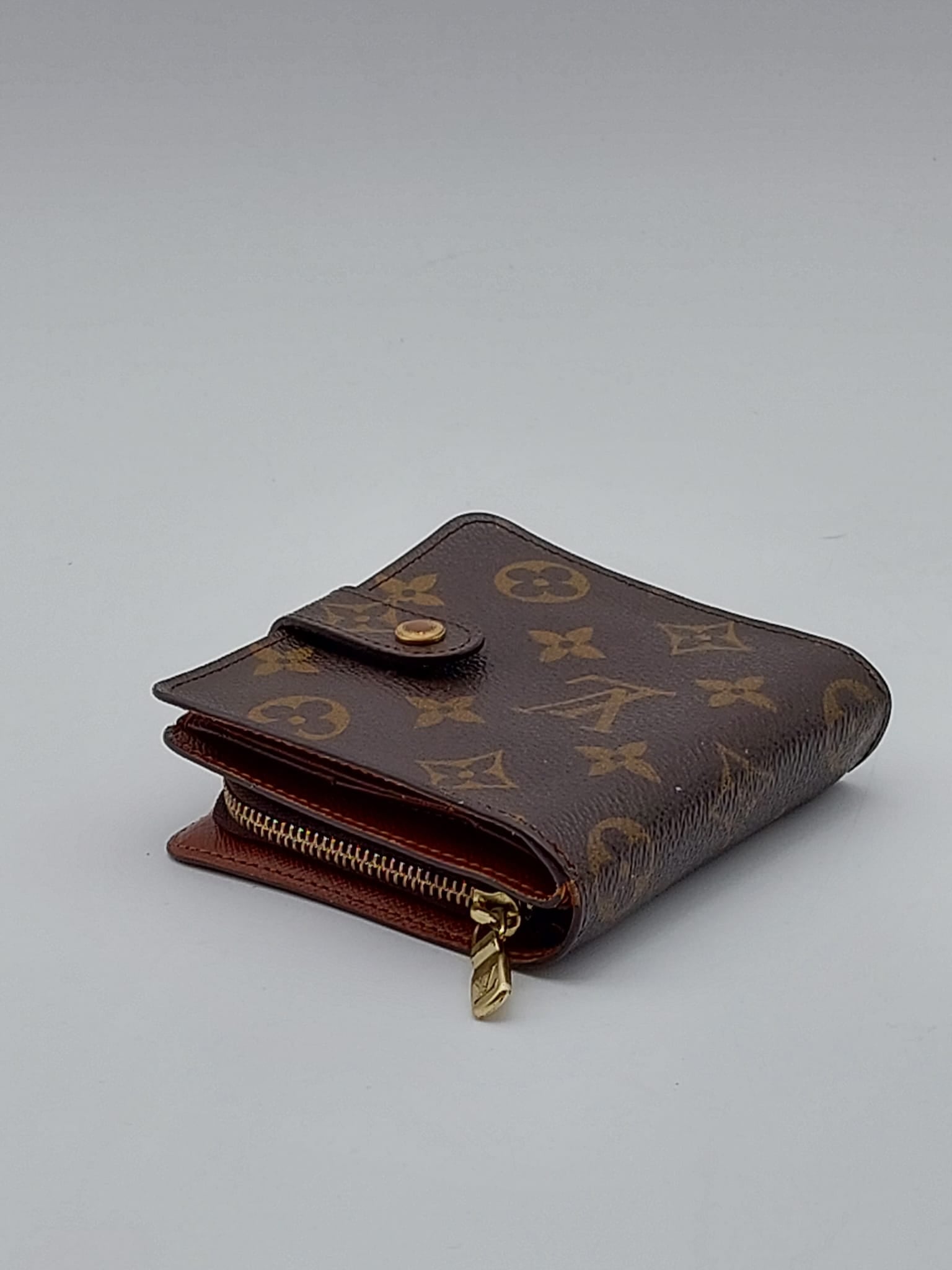 Compact Wallet