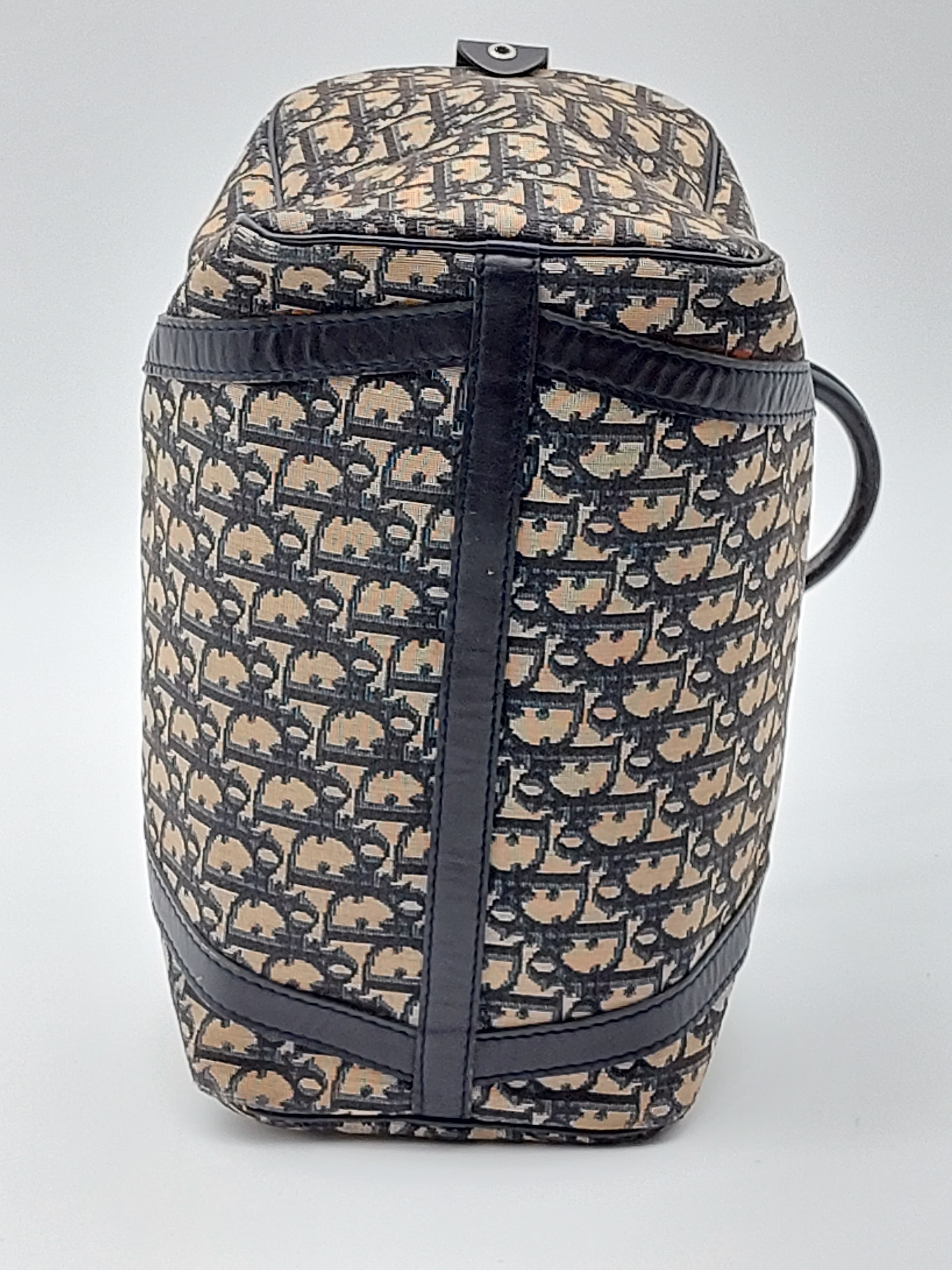 Boston bag