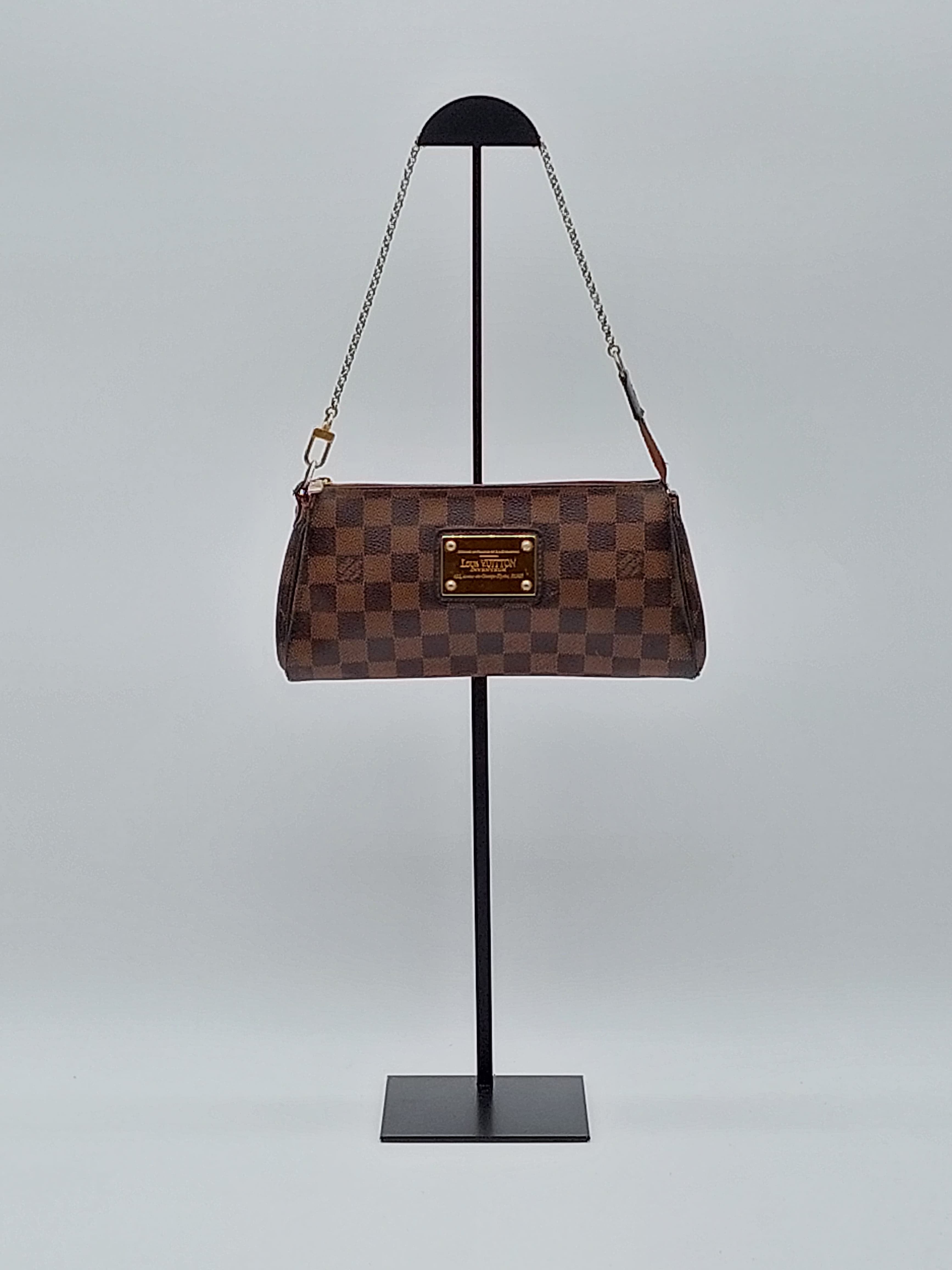 Eva Pochette