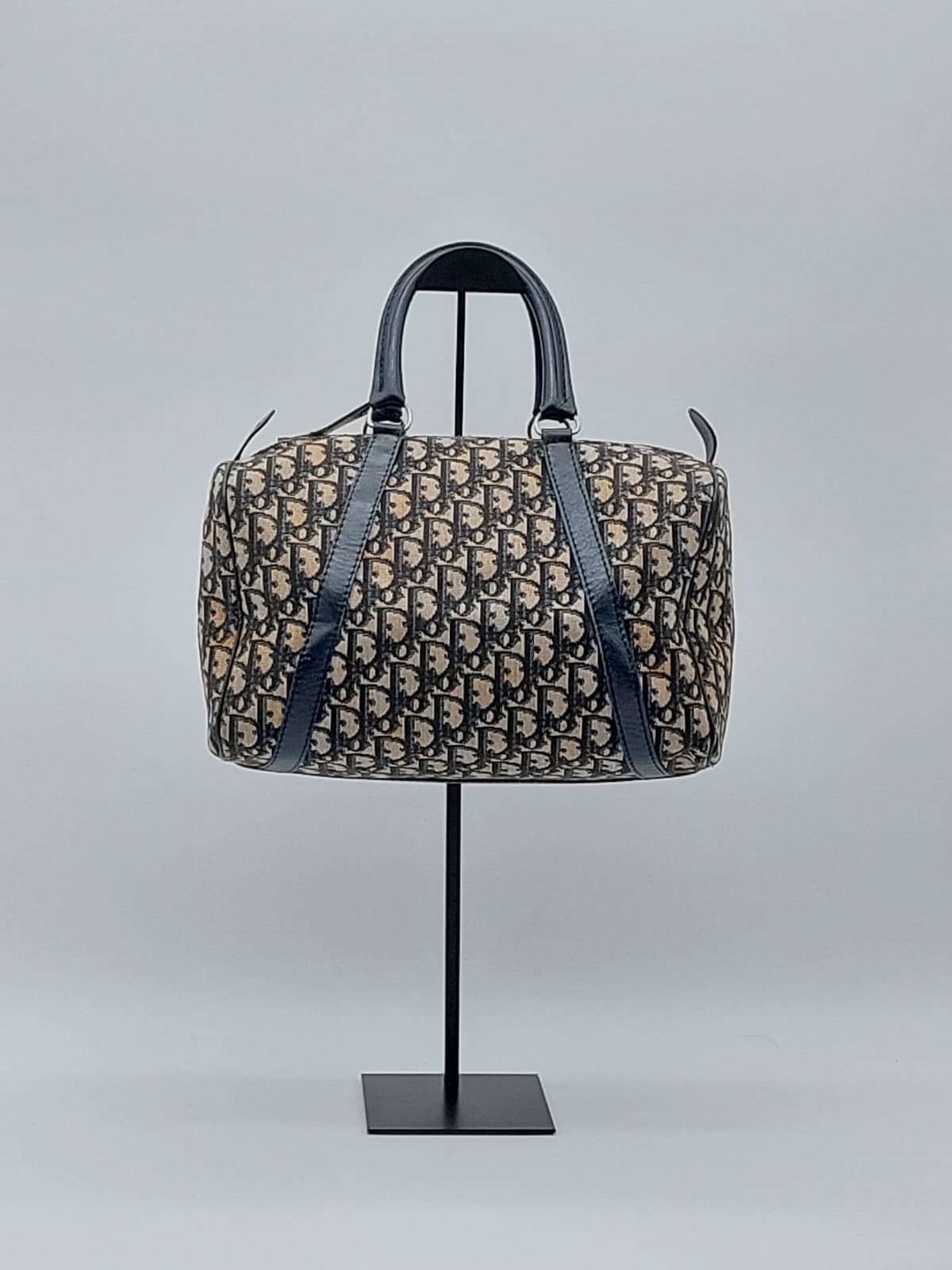 Boston bag