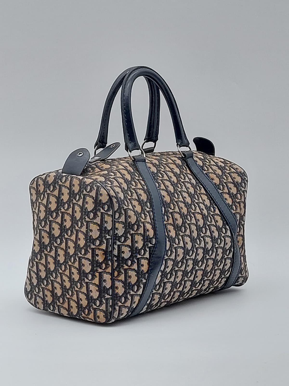 Boston bag