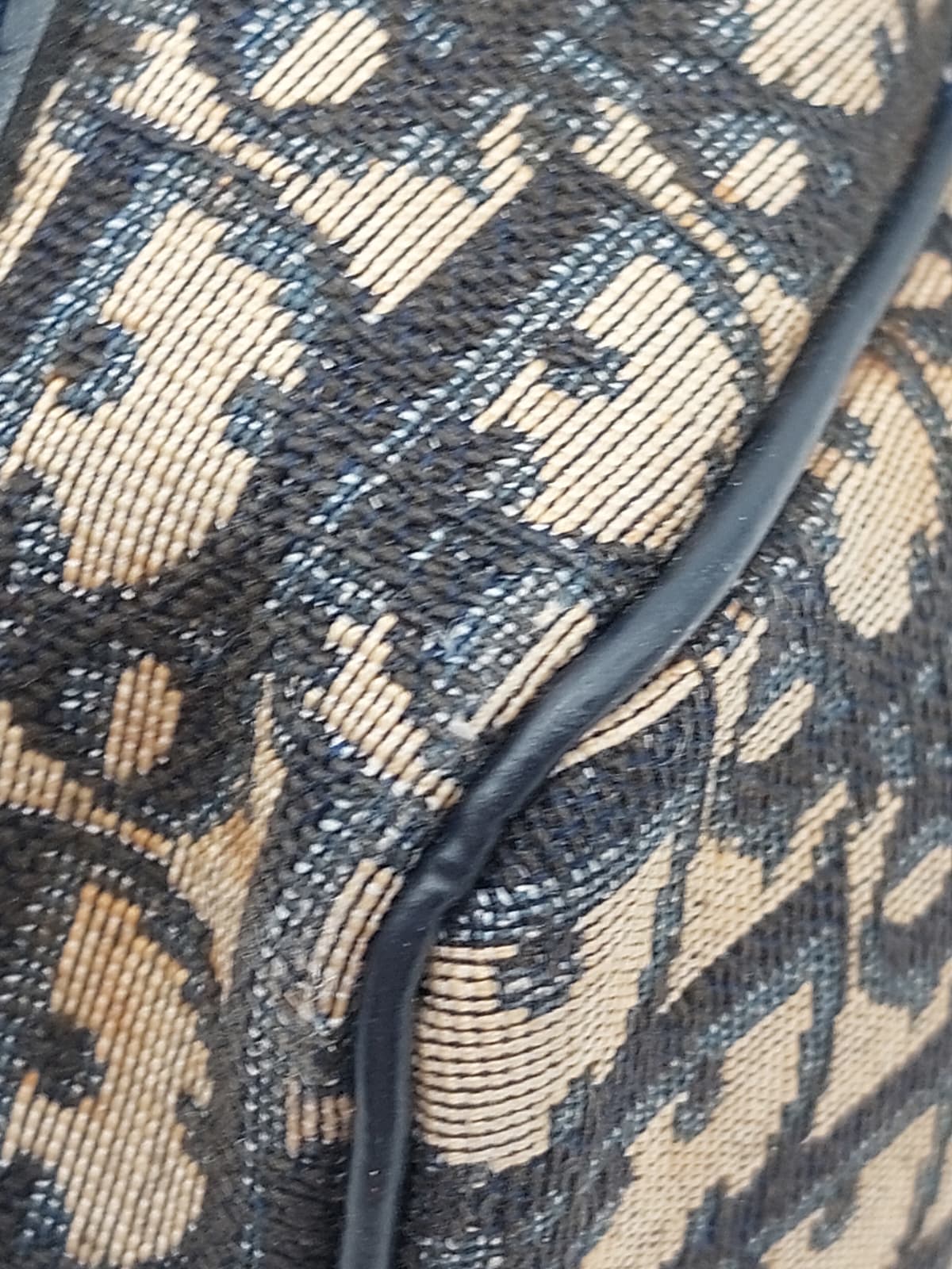 Boston bag