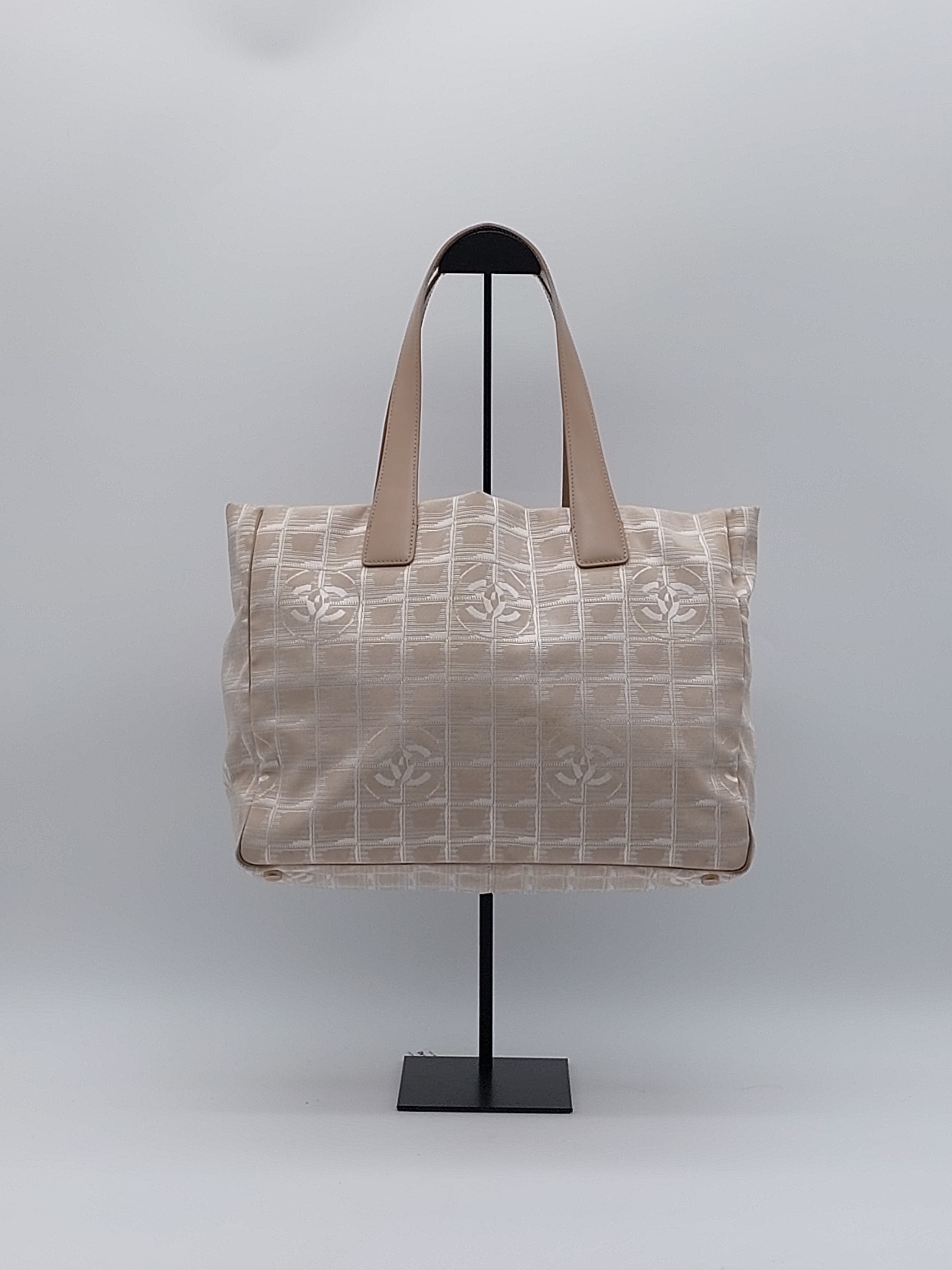 Travel Line Tote
