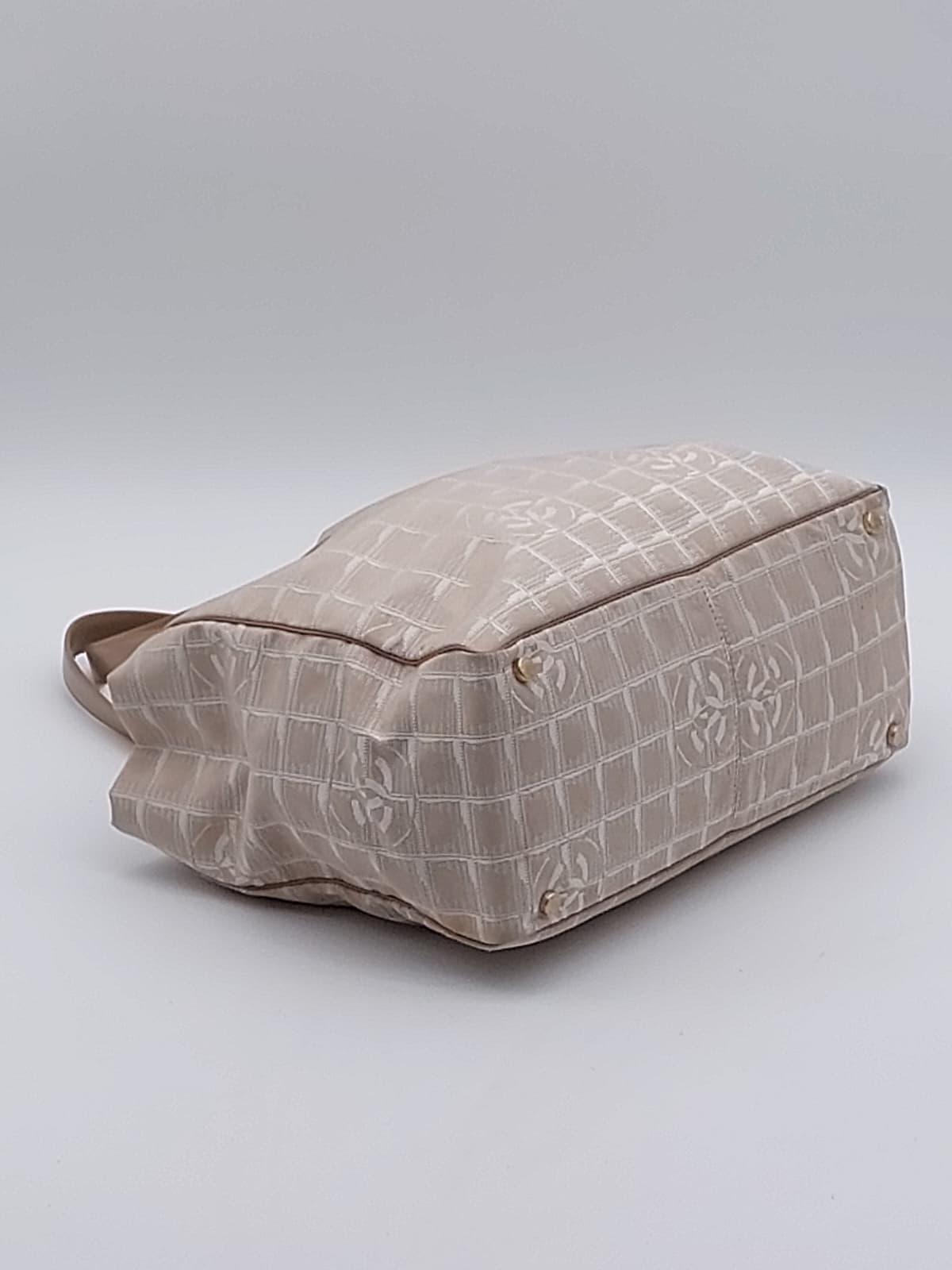 Travel Line Tote