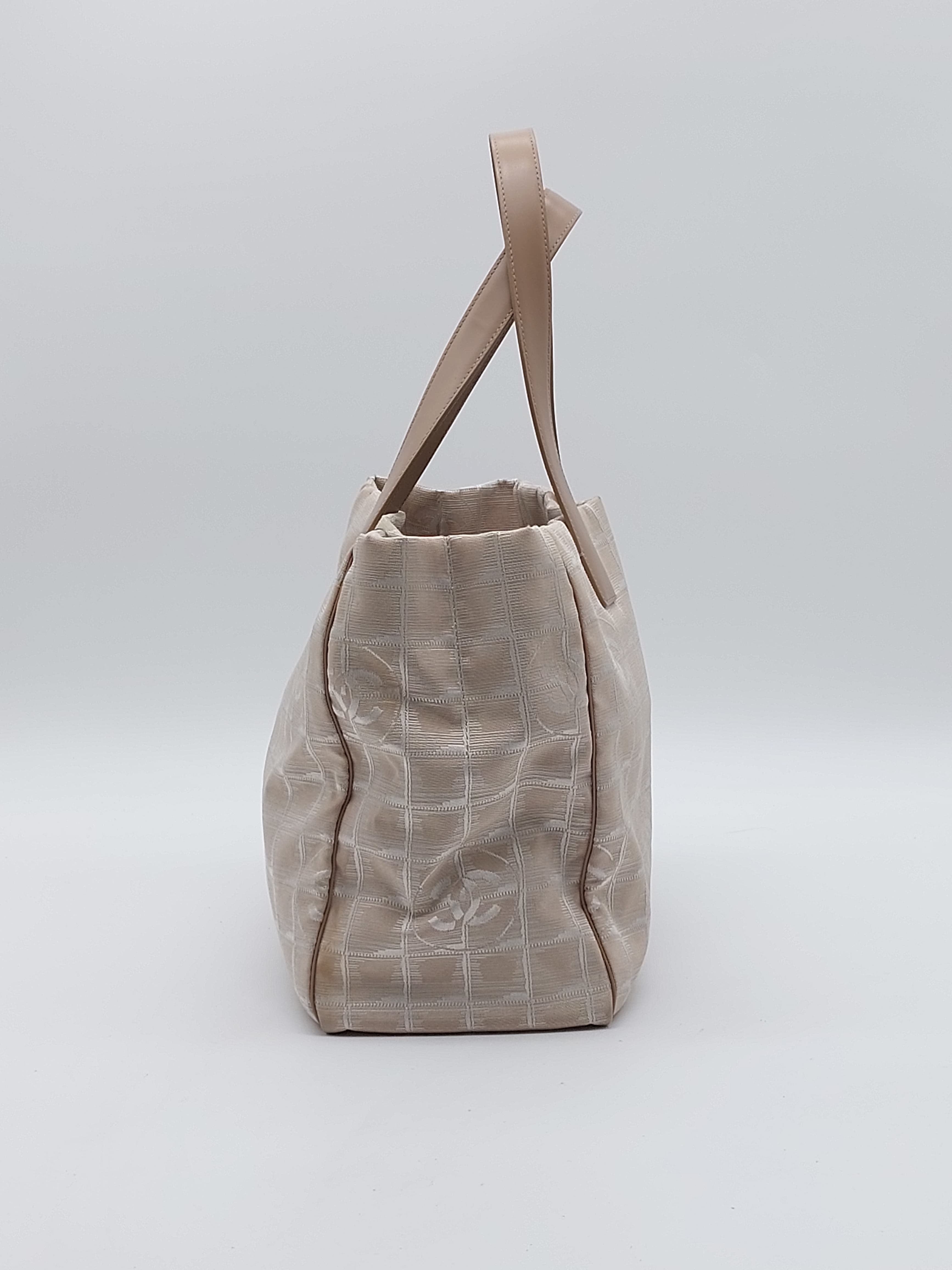 Travel Line Tote