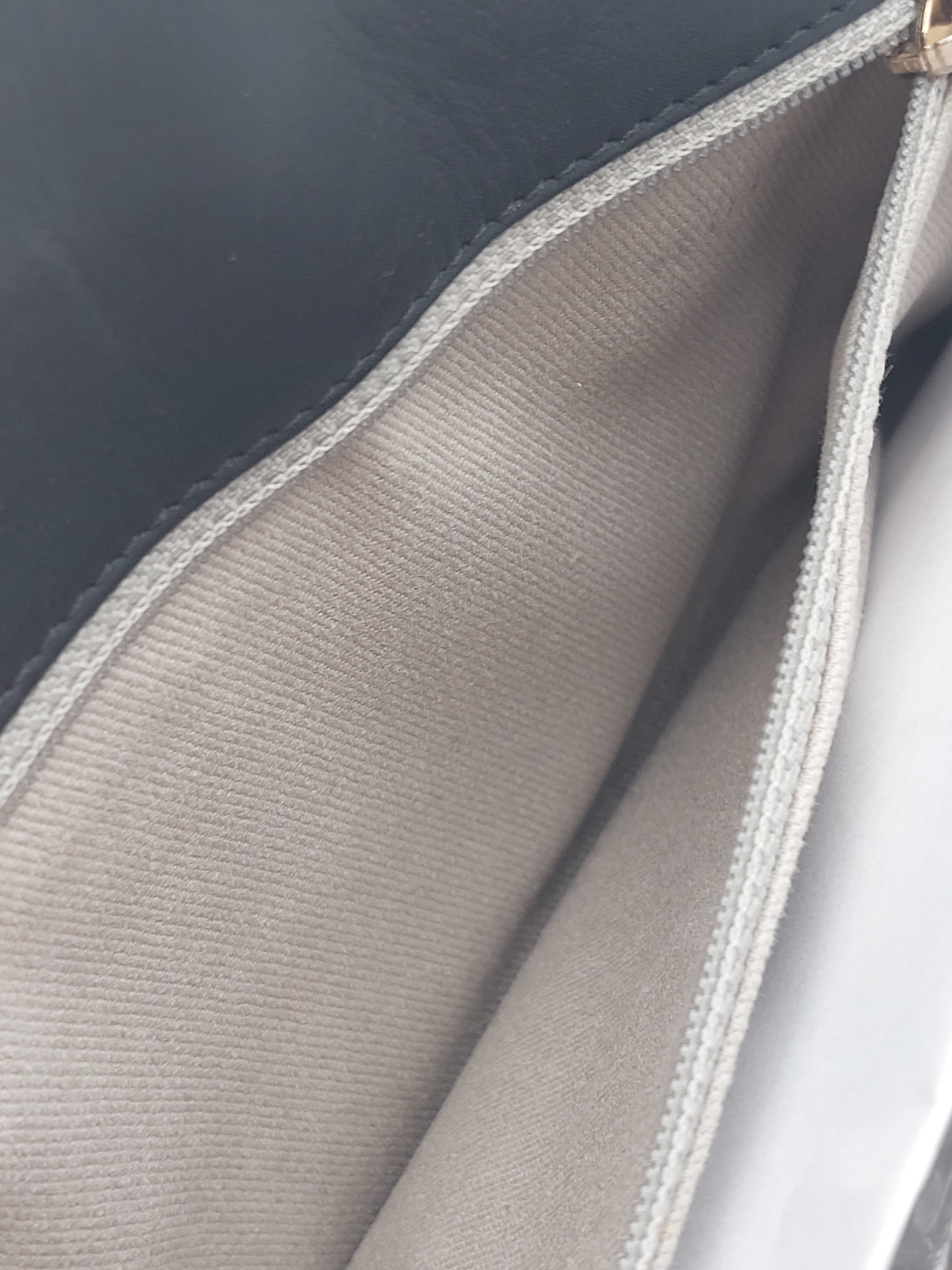 Quilted lambskin shoulderbag
