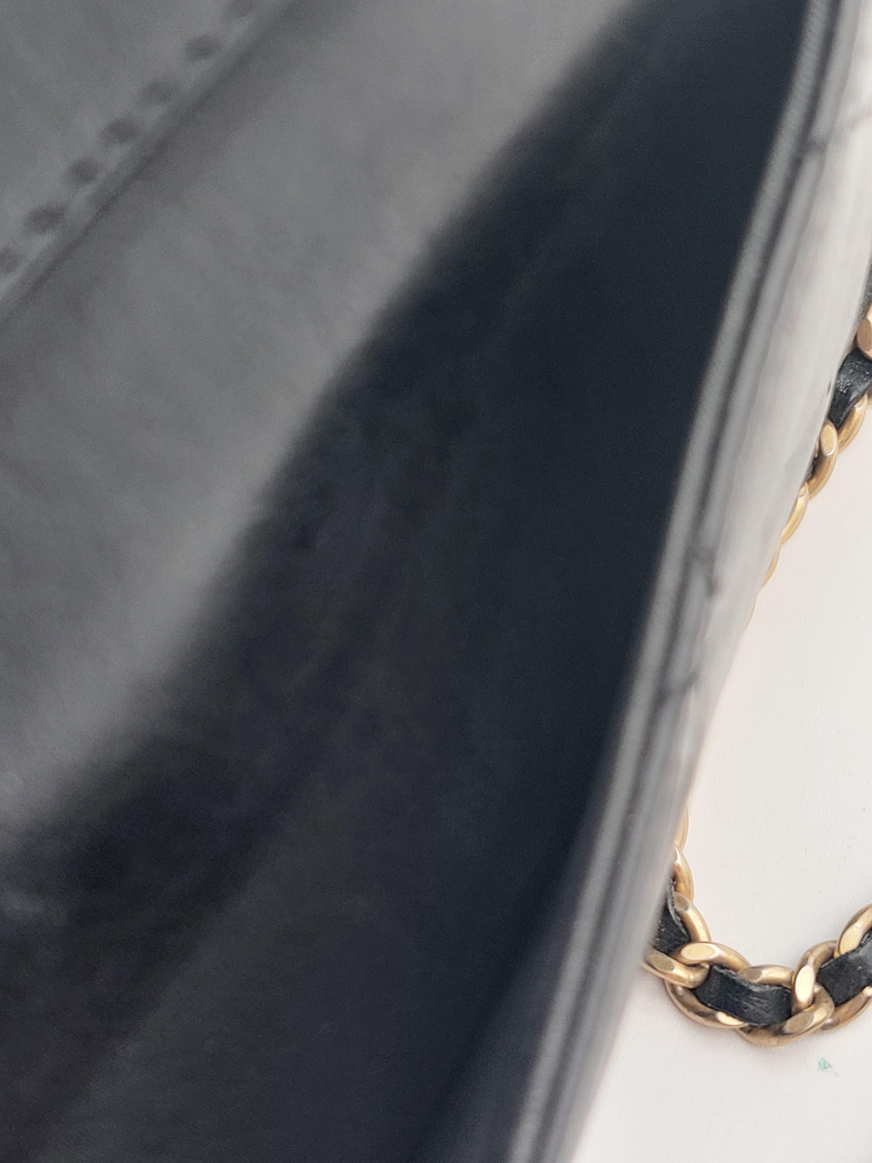 Quilted lambskin shoulderbag