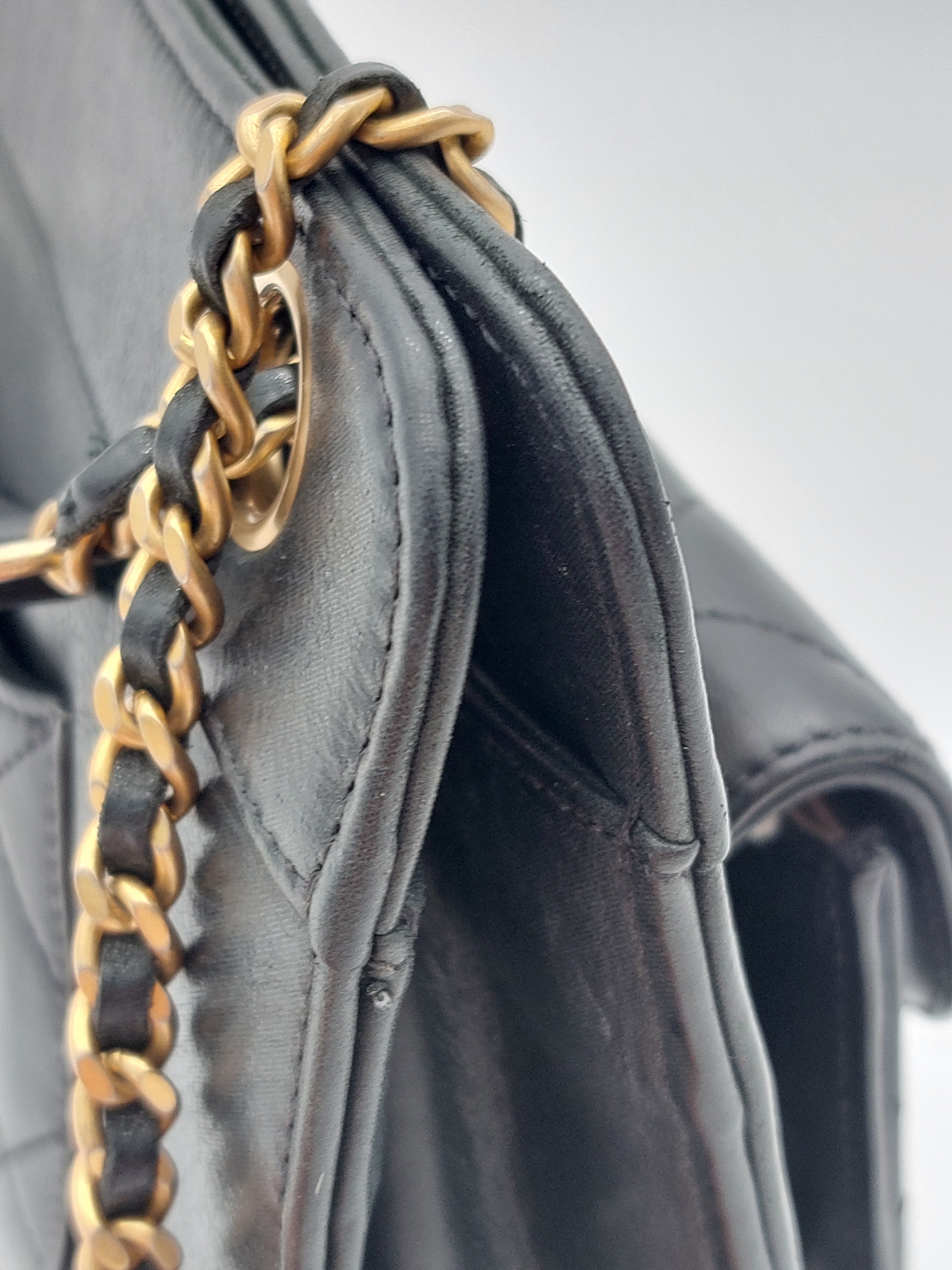 Quilted lambskin shoulderbag
