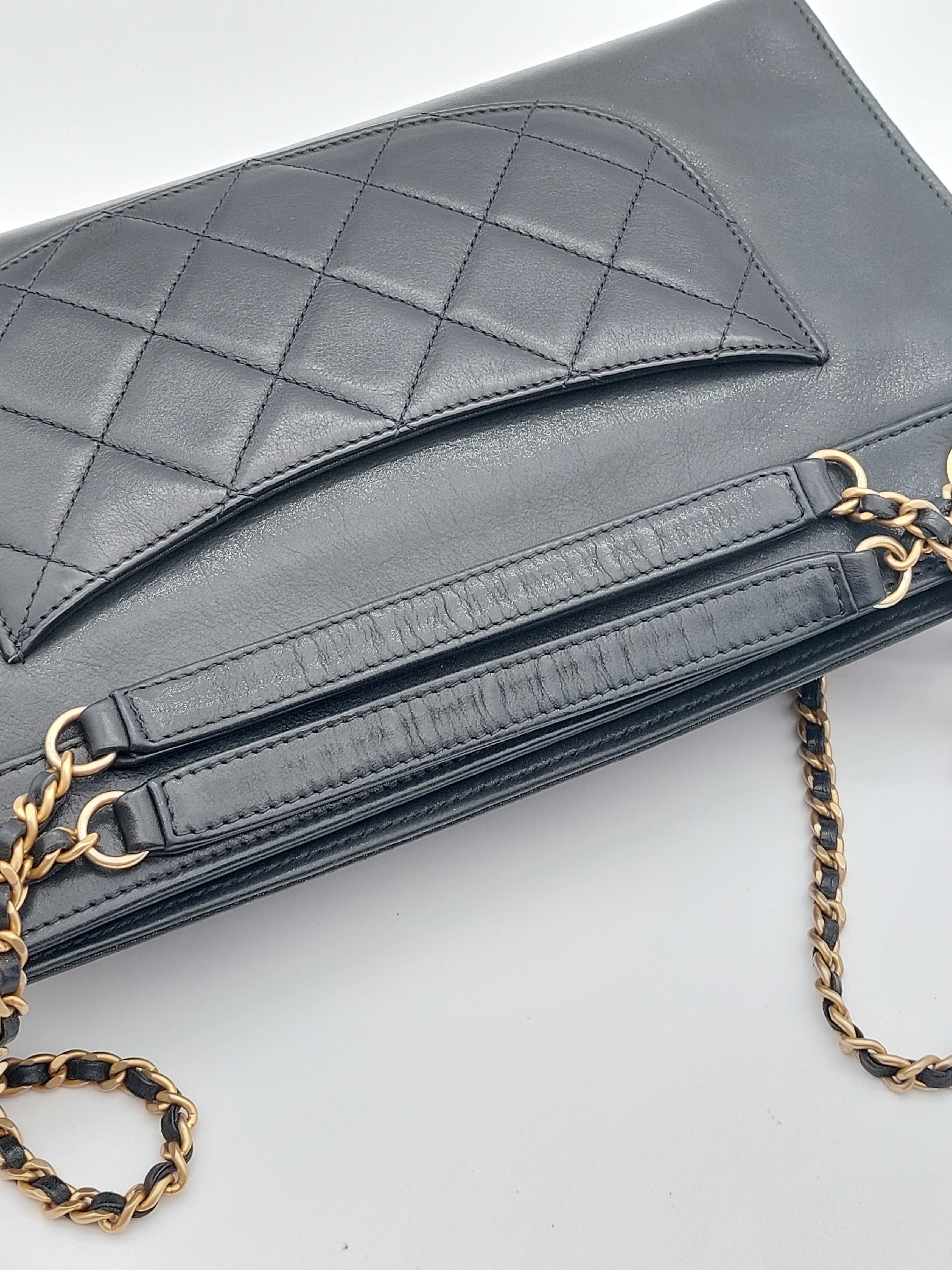 Quilted lambskin shoulderbag