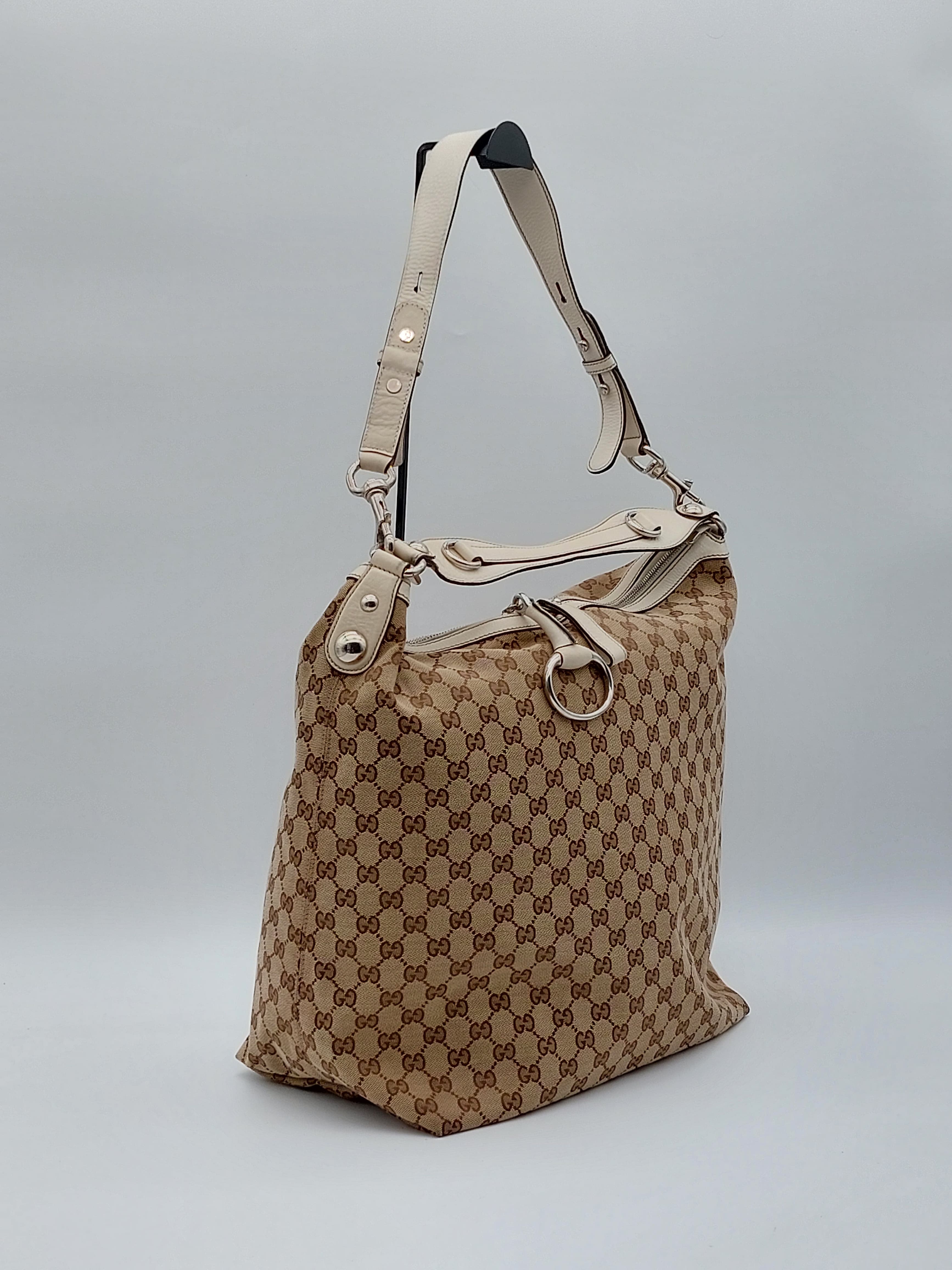 GG Canvas Shoulderbag