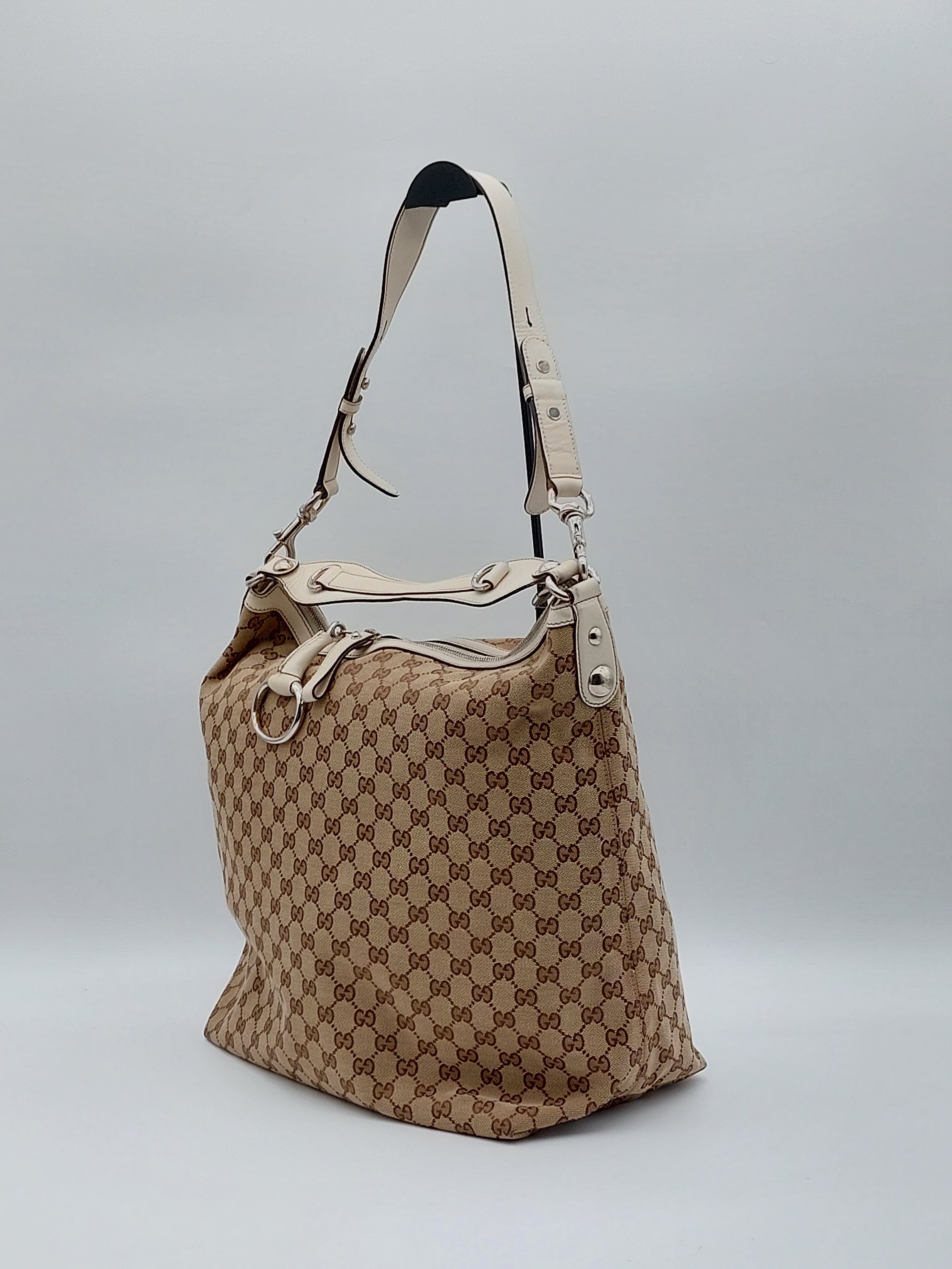 GG Canvas Shoulderbag