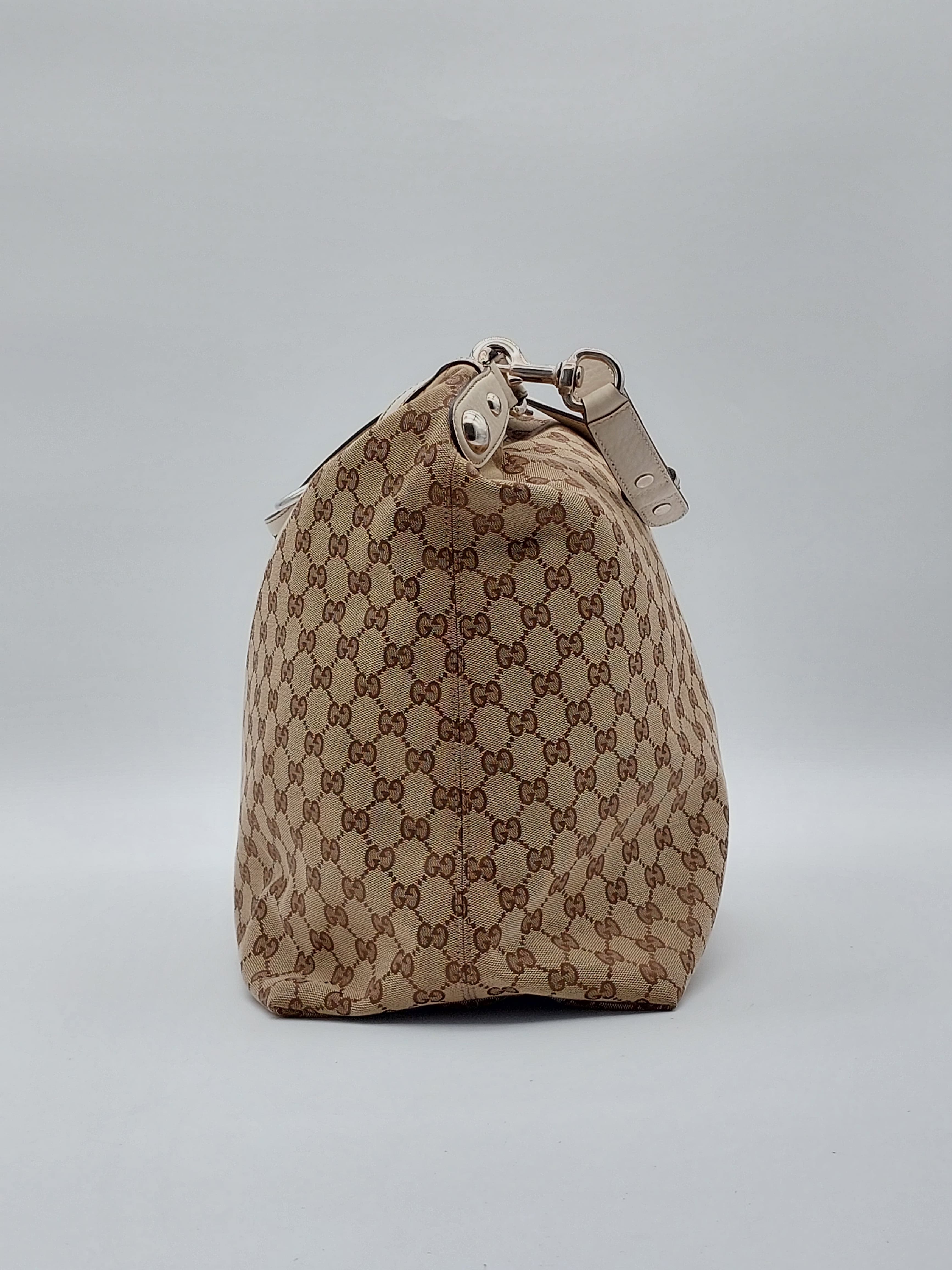 GG Canvas Shoulderbag