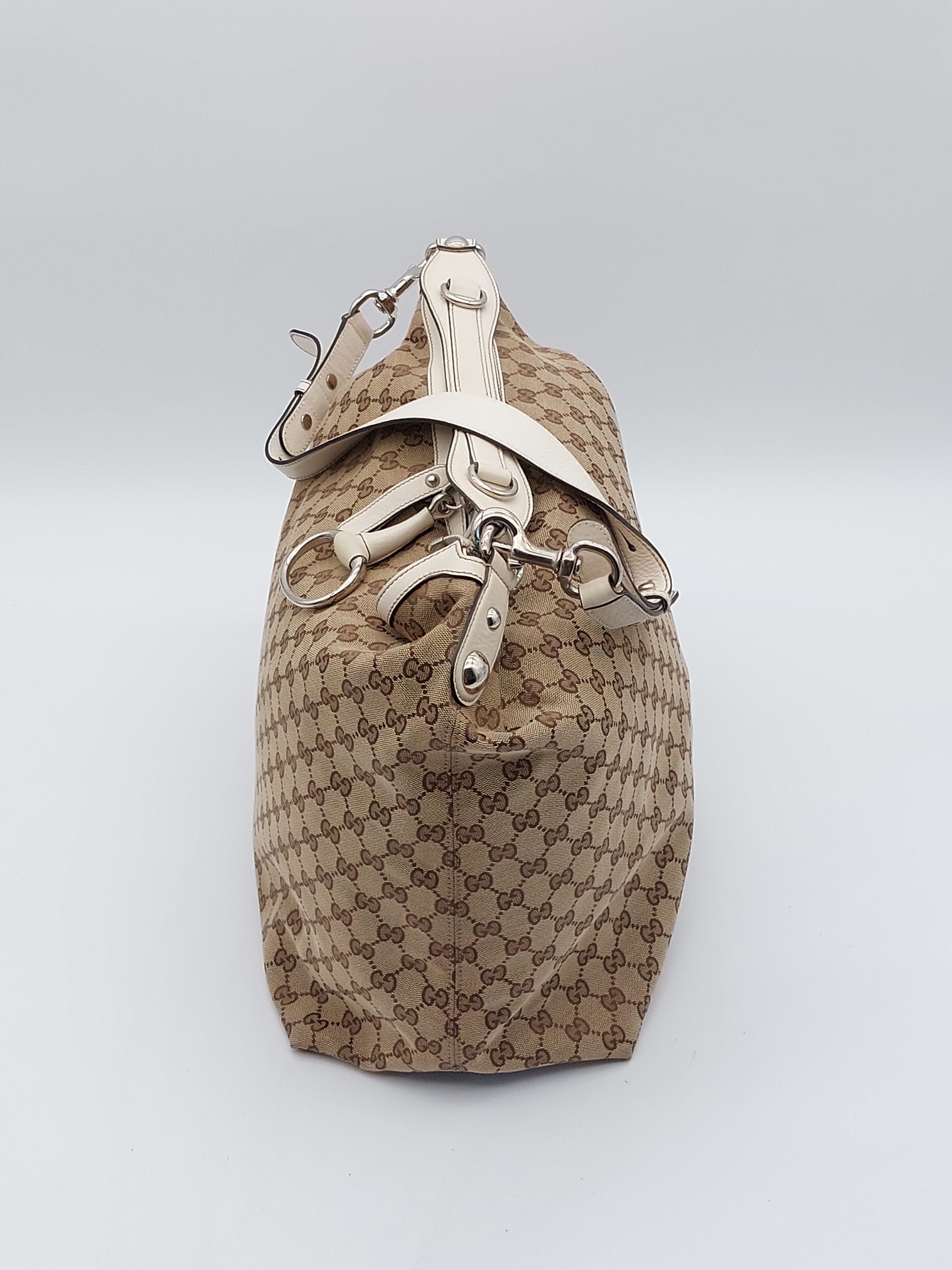 GG Canvas Shoulderbag