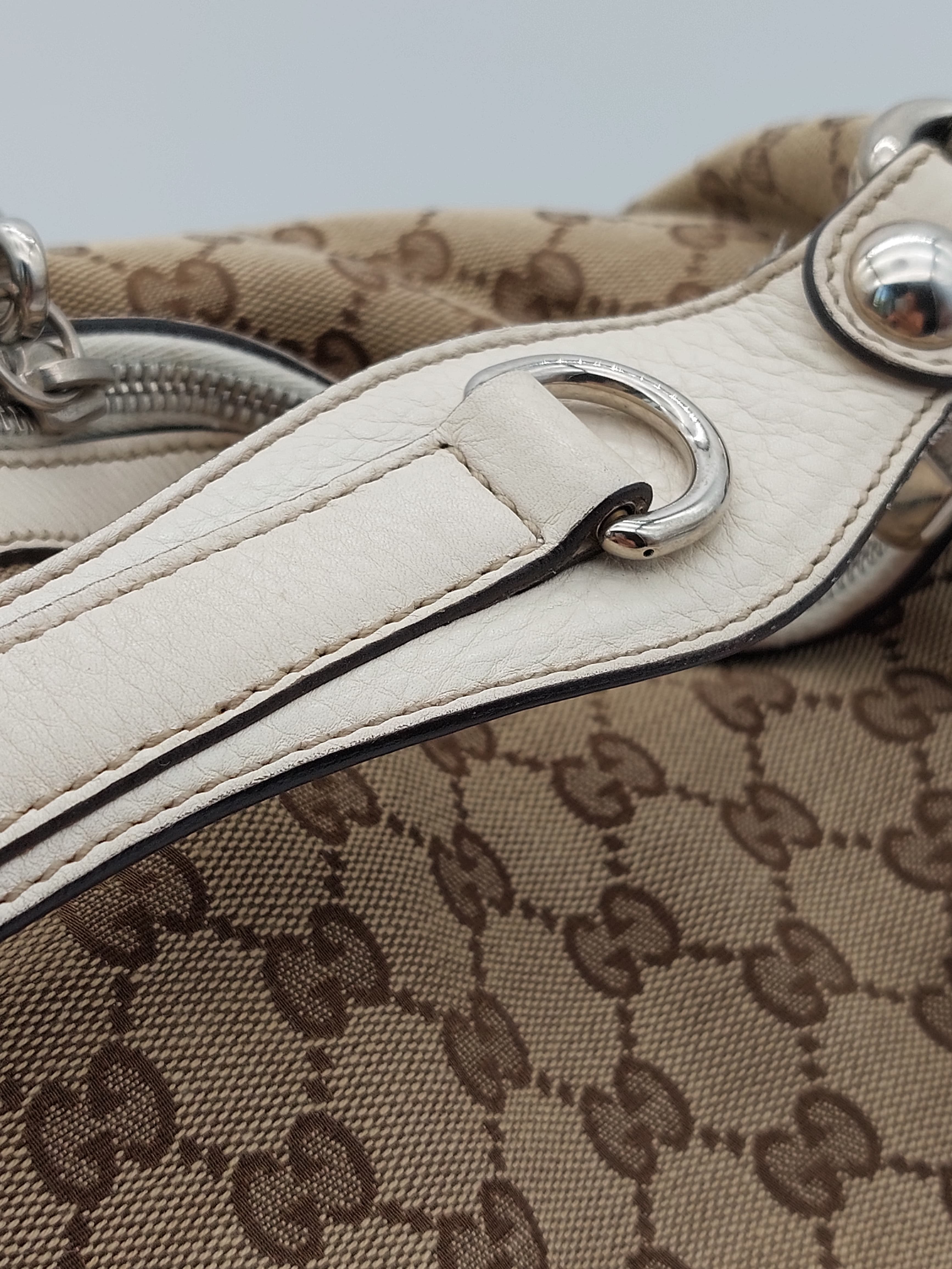 GG Canvas Shoulderbag