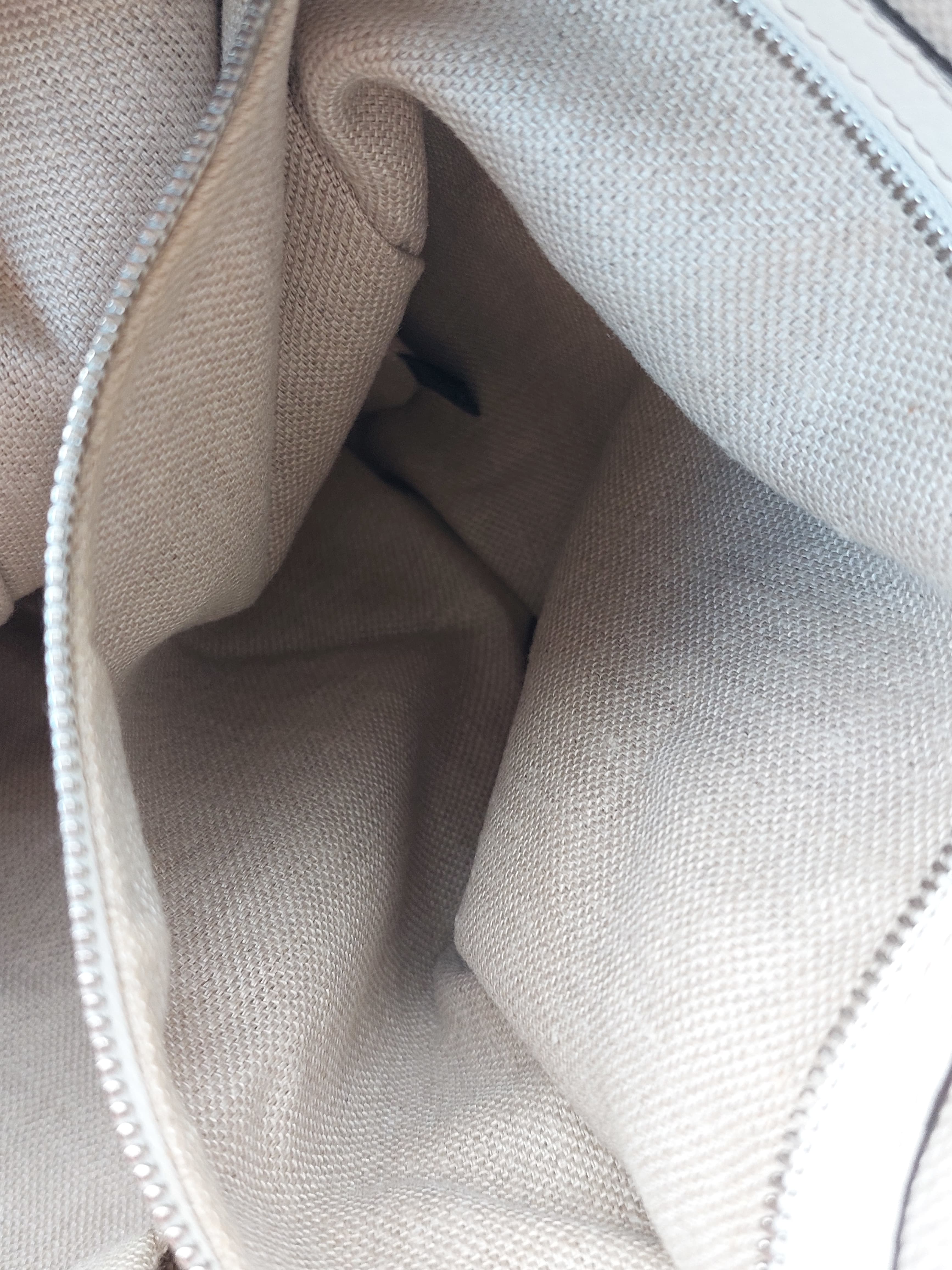GG Canvas Shoulderbag