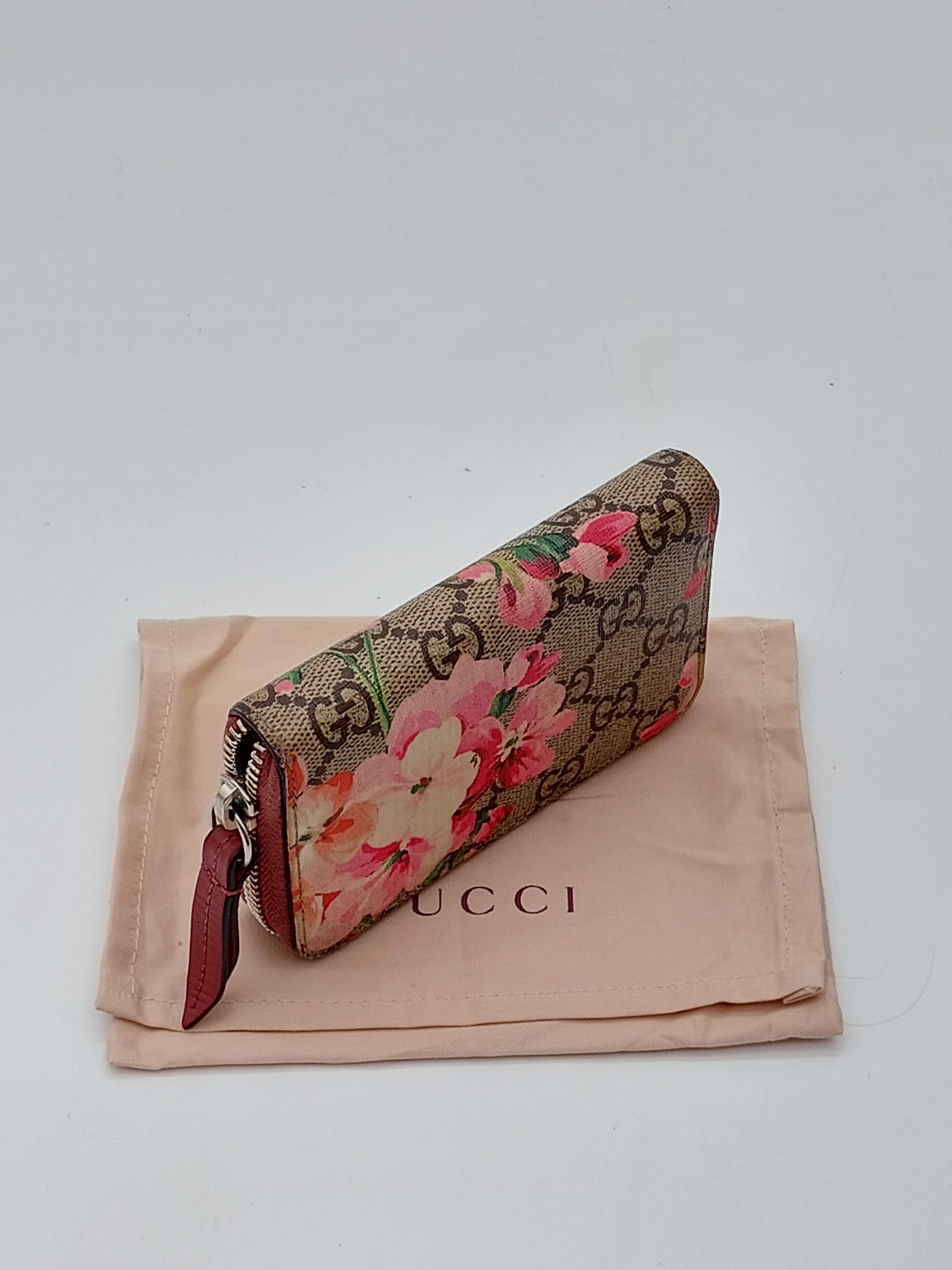 GG Blooms Zippy wallet