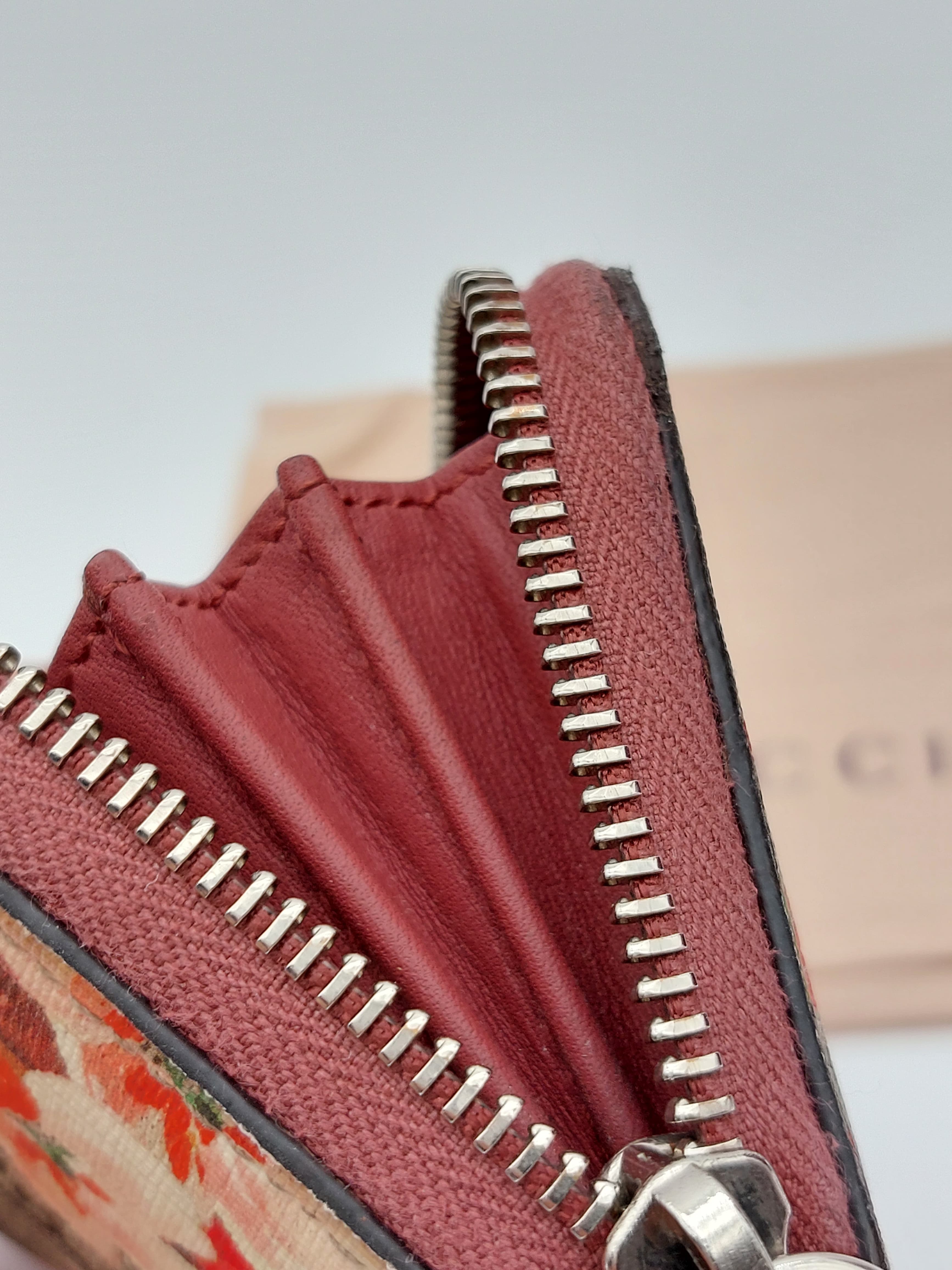 GG Blooms Zippy wallet