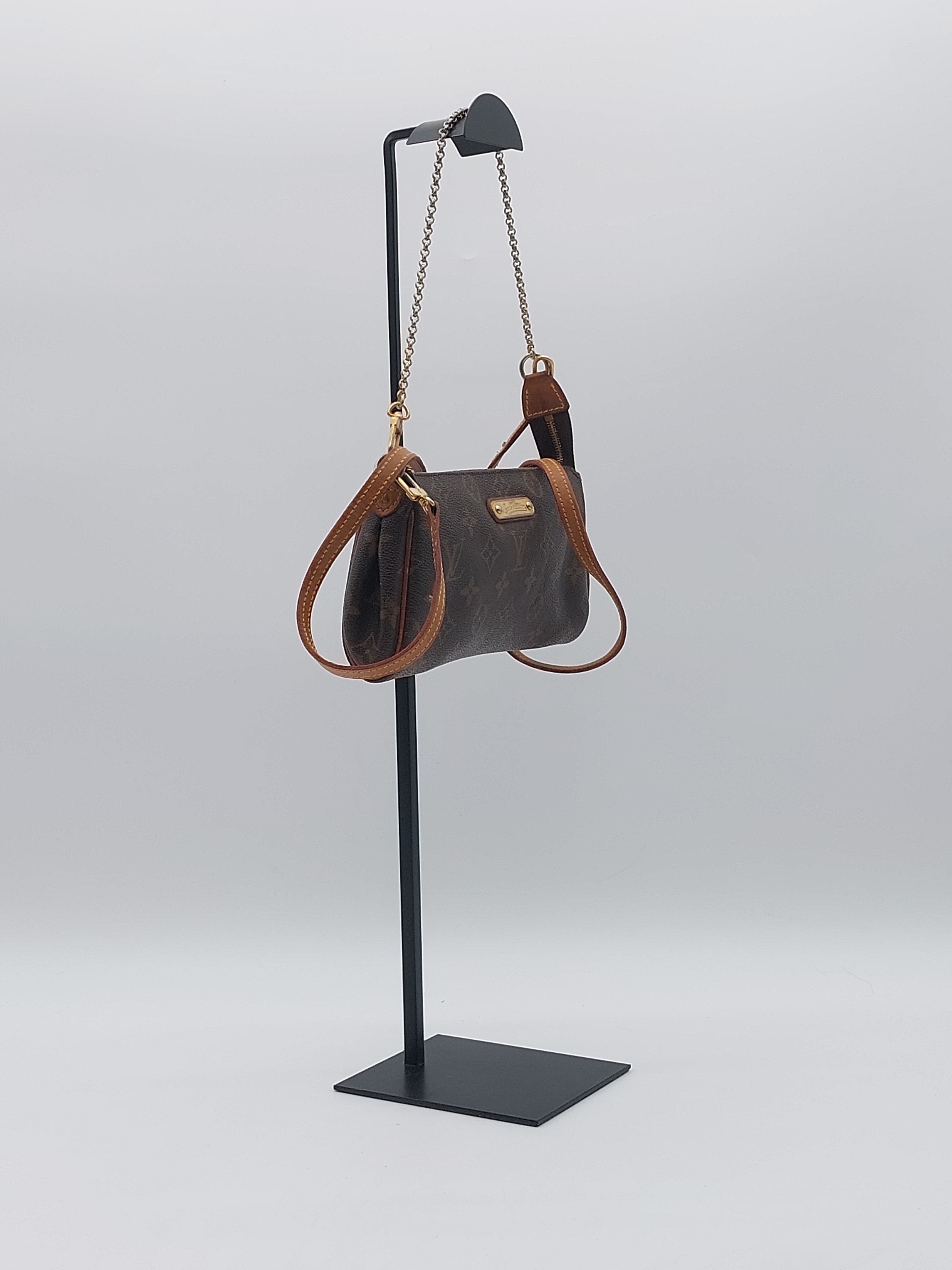 Eva Pochette
