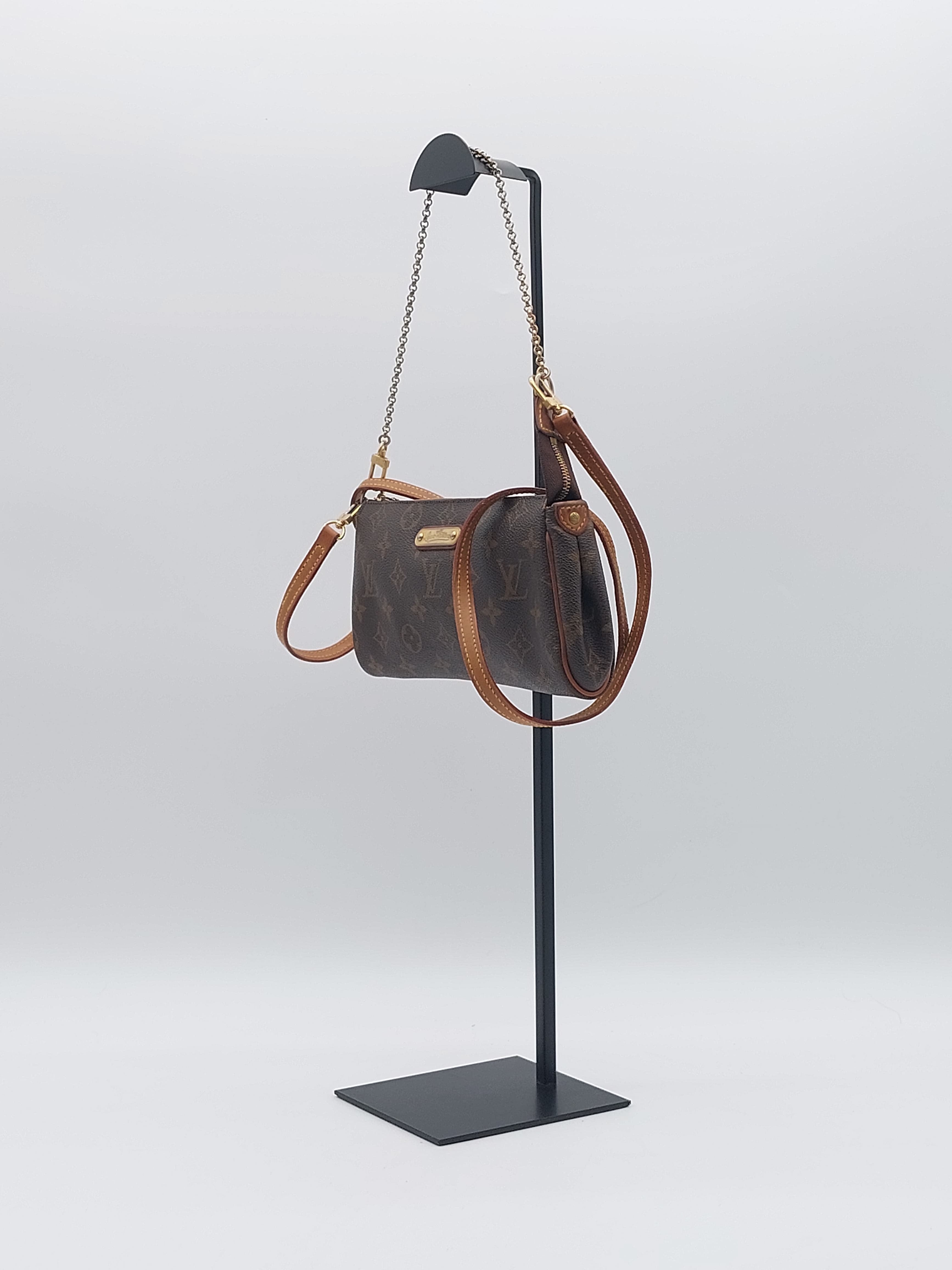Eva Pochette